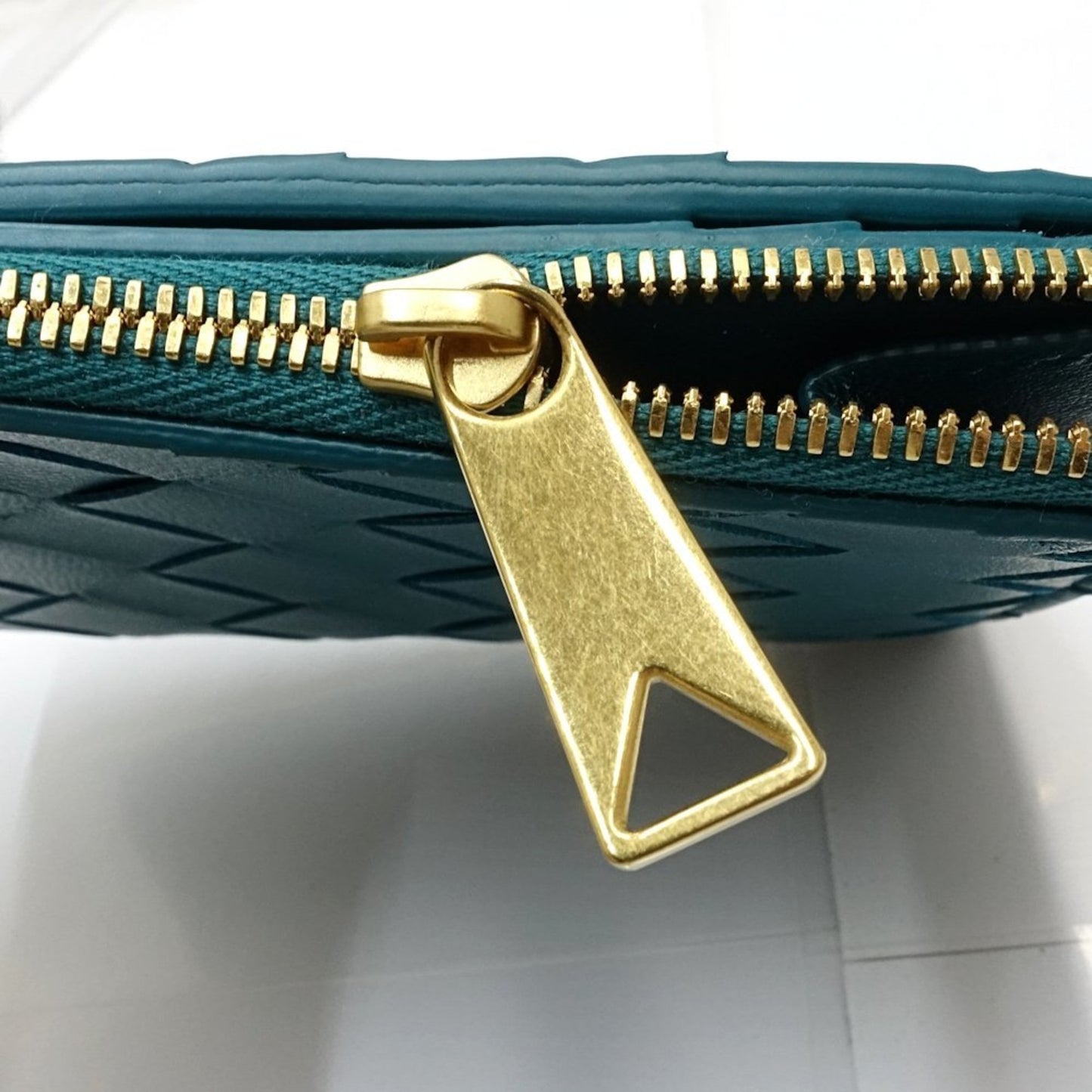 BOTTEGA VENETA Women's Intrecciato Lambskin Turquoise Bifold Wallet 188608