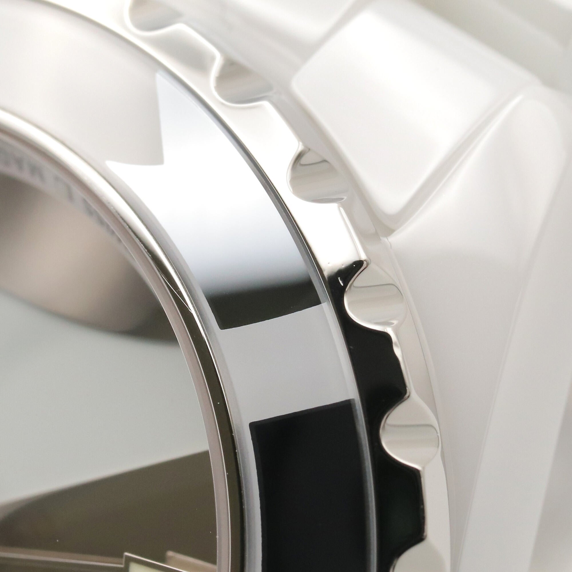 Chanel J12 Untitled Ceramic Men's Watch, White (H5582) — Very Good