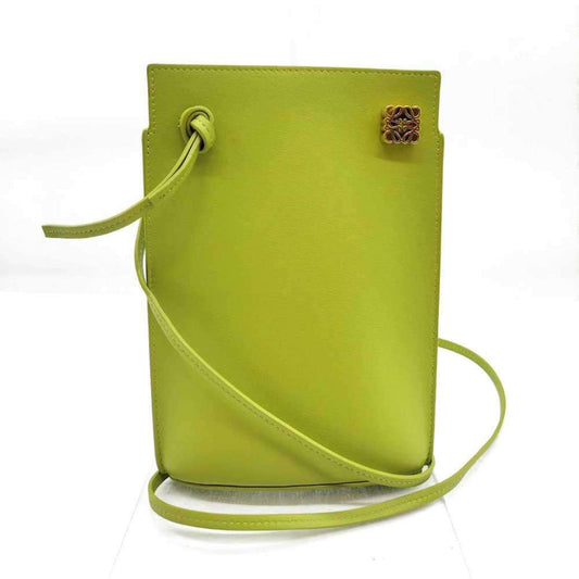 LOEWE Dice Pocket Shoulder Bag in Green Leather. Also suitable as a smartphone shoulder bag.