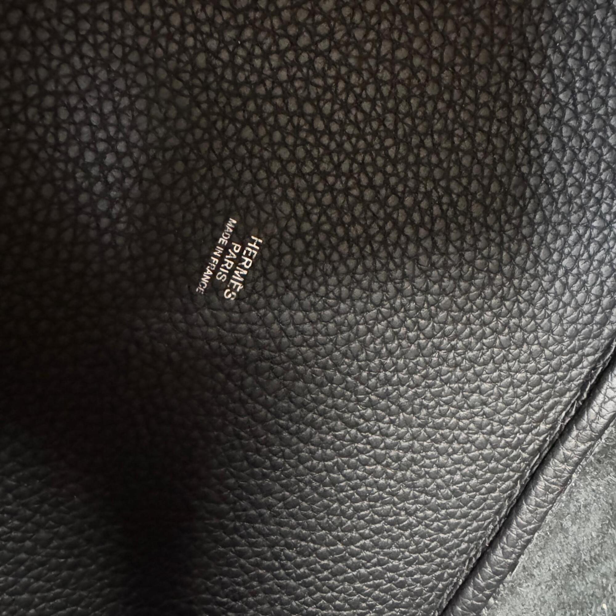Hermes Picotin Lock MM Noir Black Taurillon Clemence Handbag A Stamp Women's — Like New