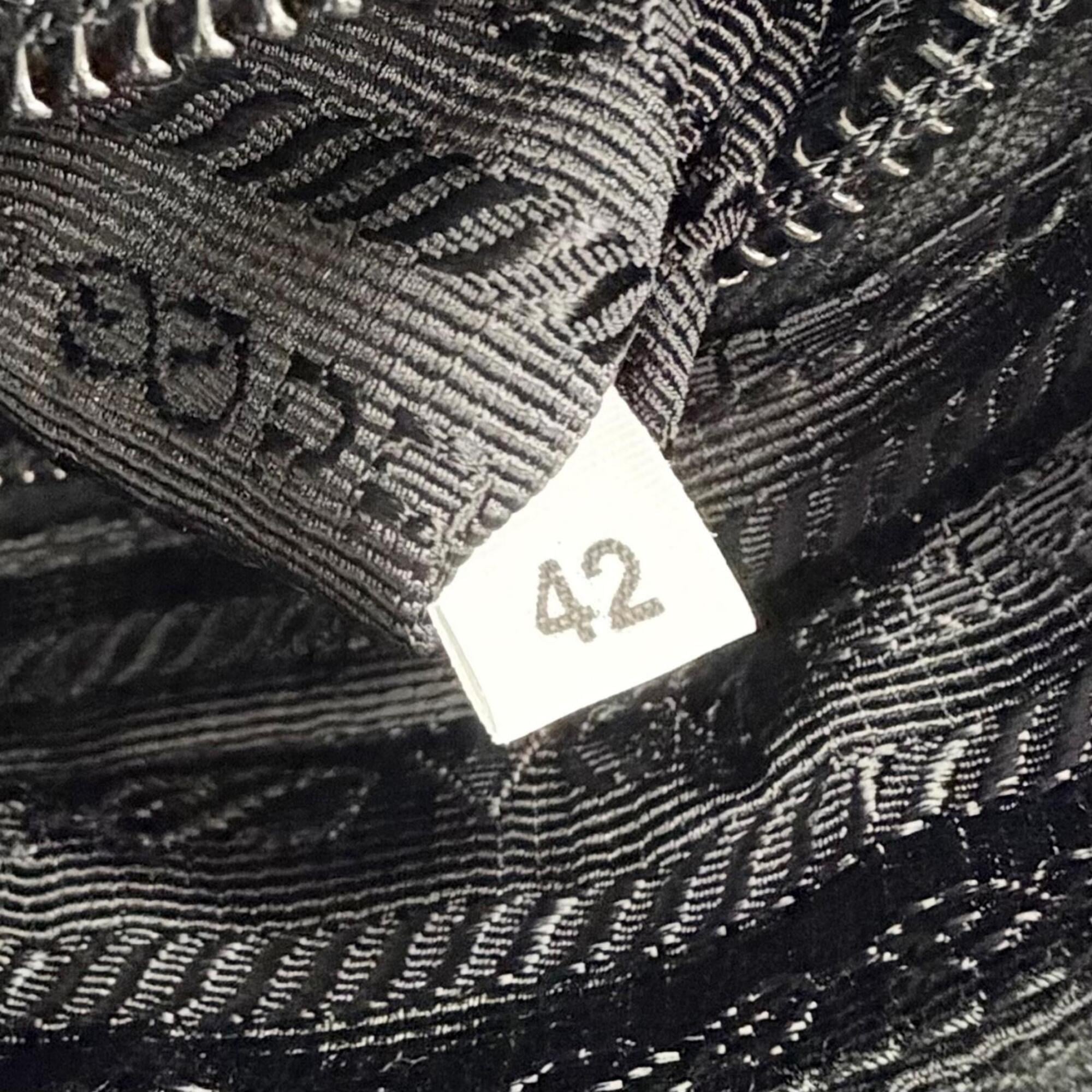 PRADA 1NS175 Vera Re-Nylon Mini Pouch Small Current Model Triangle Logo Plate Cosmetic Black Made in Italy Women's — Like New