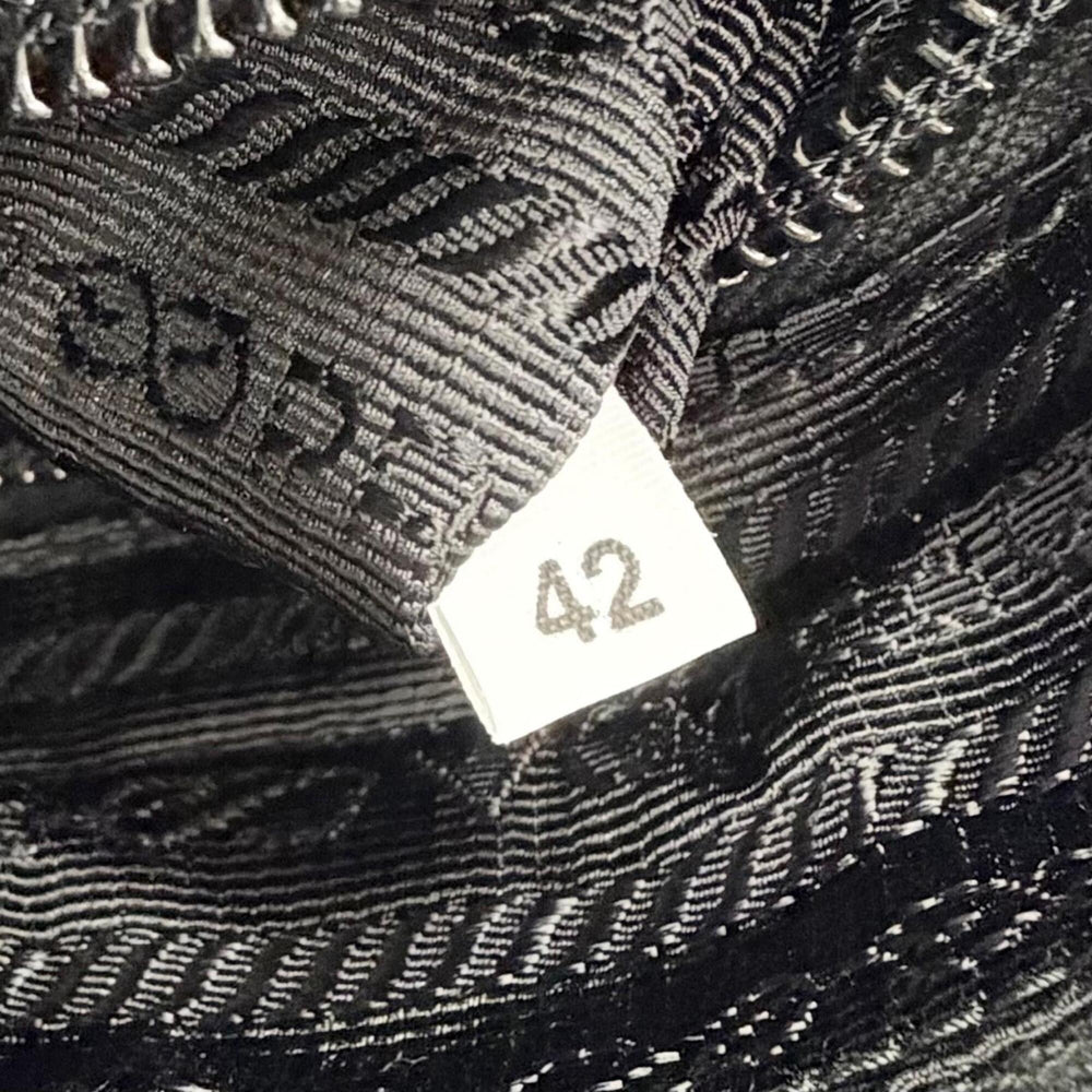 PRADA 1NS175 Vera Re-Nylon Mini Pouch Small Current Model Triangle Logo Plate Cosmetic Black Made in Italy Women's — Like New