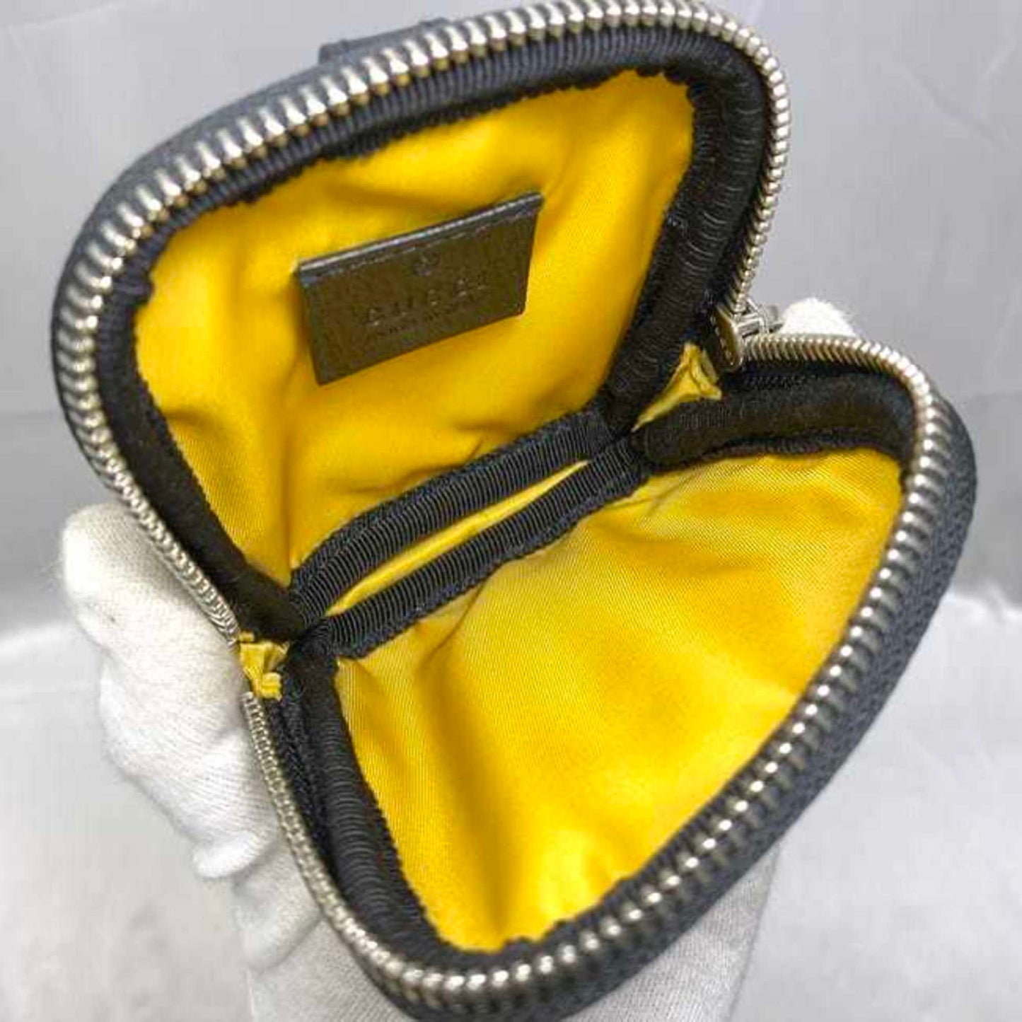 Gucci pouch yellow black off the grid 645060 ec-20650 nylon leather GUCCI GG charm coin case compact unisex men's