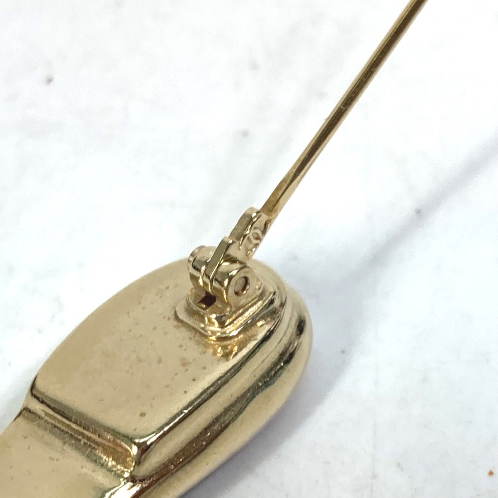 Chanel pumps motif B23A accessories Brooch Gold — Like New