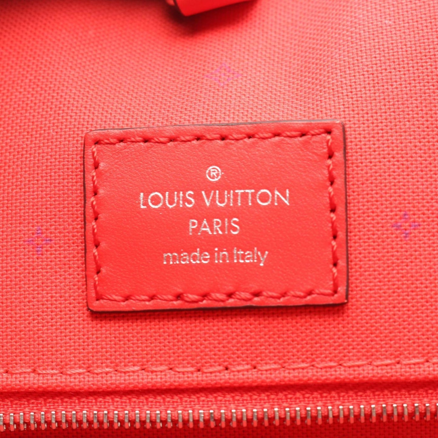 Louis Vuitton On the Go GM LV Escale Rouge Tote Bag in Monogram Giant Leather, Women's, Red and Pink Multicolor, M45121