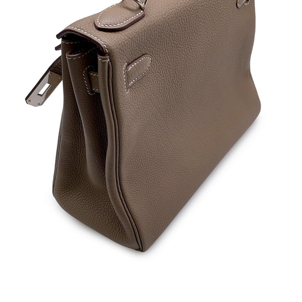 Hermes Kelly 28 Handbag, Inner Stitching, Etoupe Togo Leather, Z Stamp, 2-Way Shoulder Bag. Kelly, Women's Handbag. HERMES — Like New