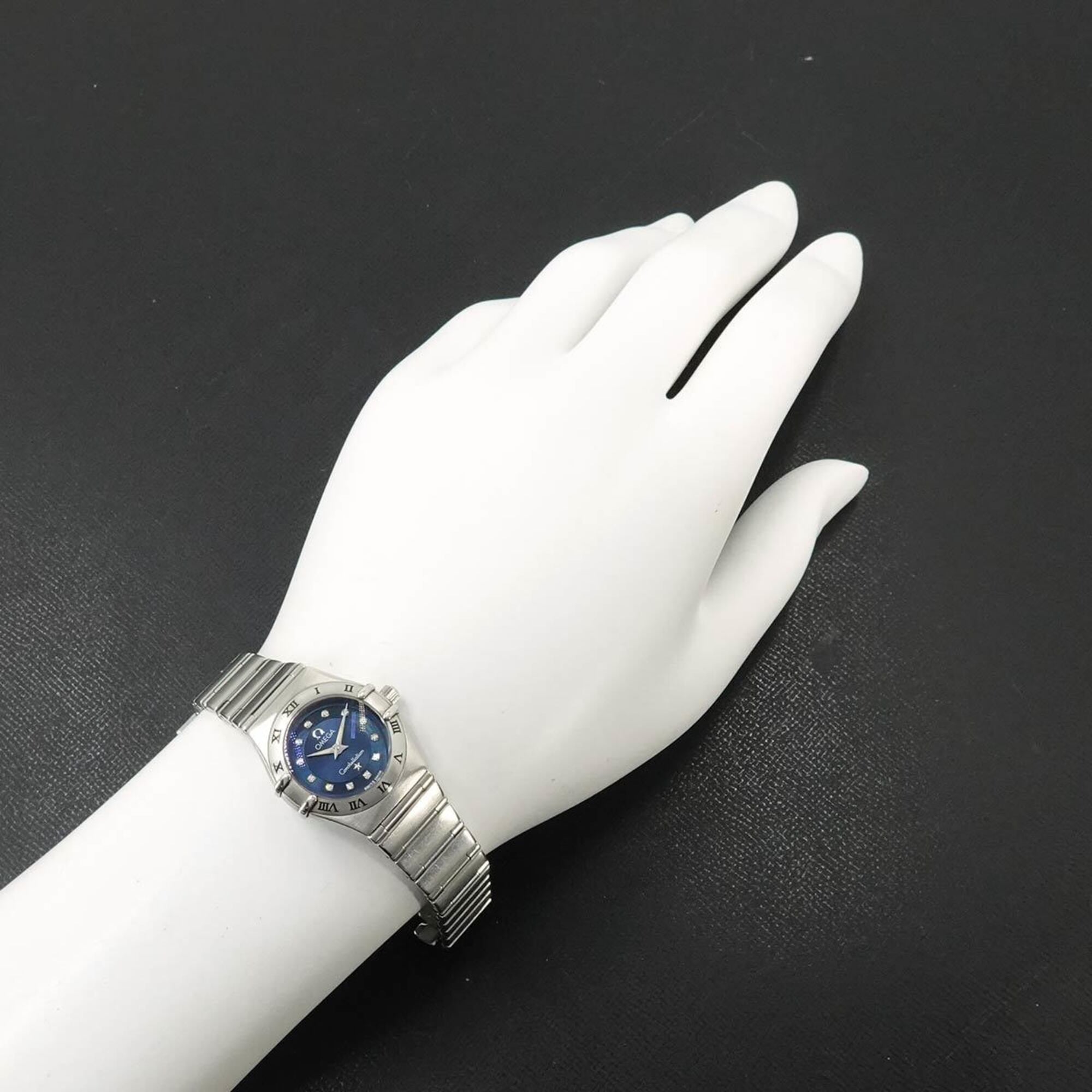 Omega Constellation Mini Cindy Crawford Limited Edition (1997 pieces) 1563 85 Ladies' Watch 12P Diamond Navy Quartz — Very Good