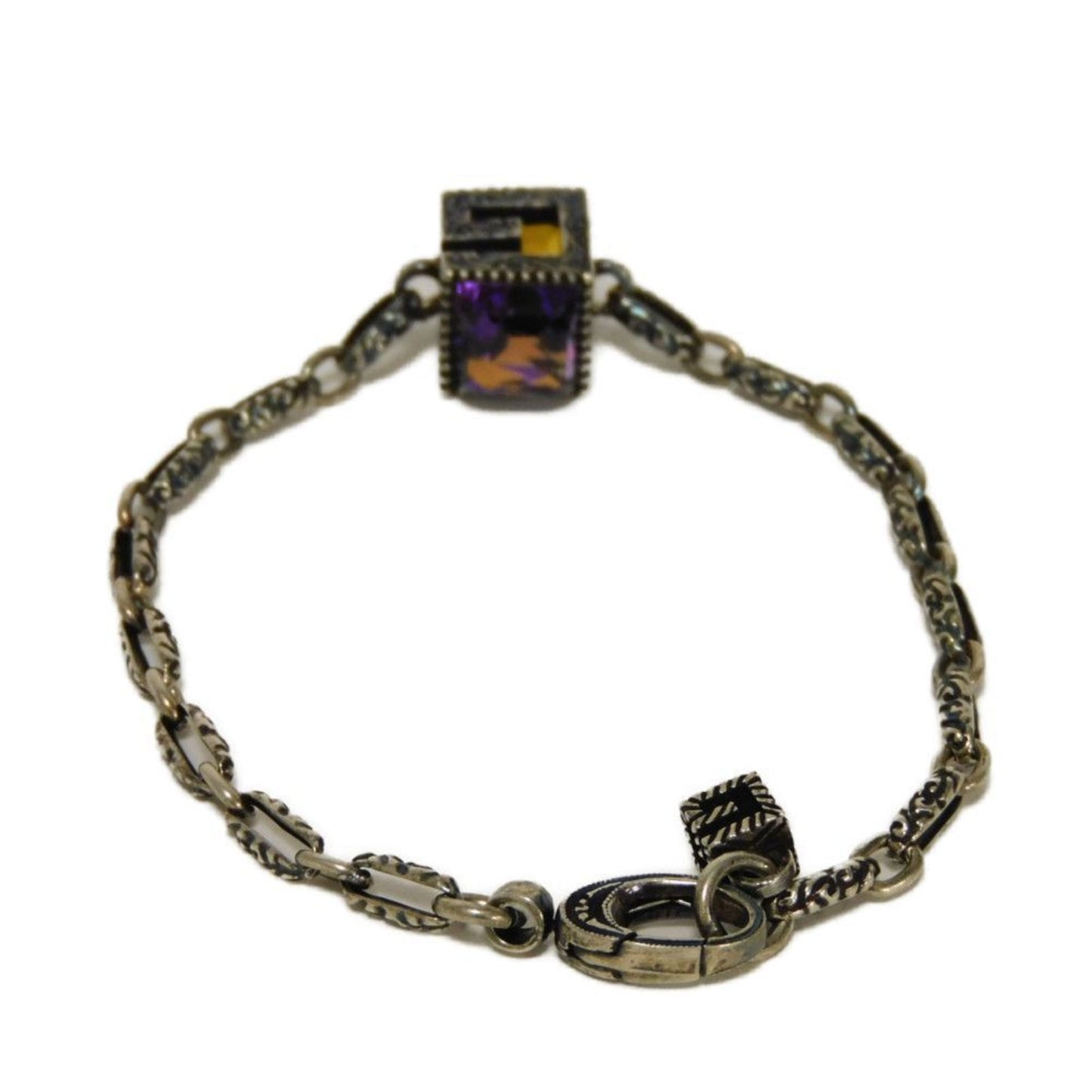 Gucci G Cube Crystal 17 Square Bracelet with Smoked Finish, Rhinestones, and Arabesque Design in Ag925 (550888 J7863 8192) for Women