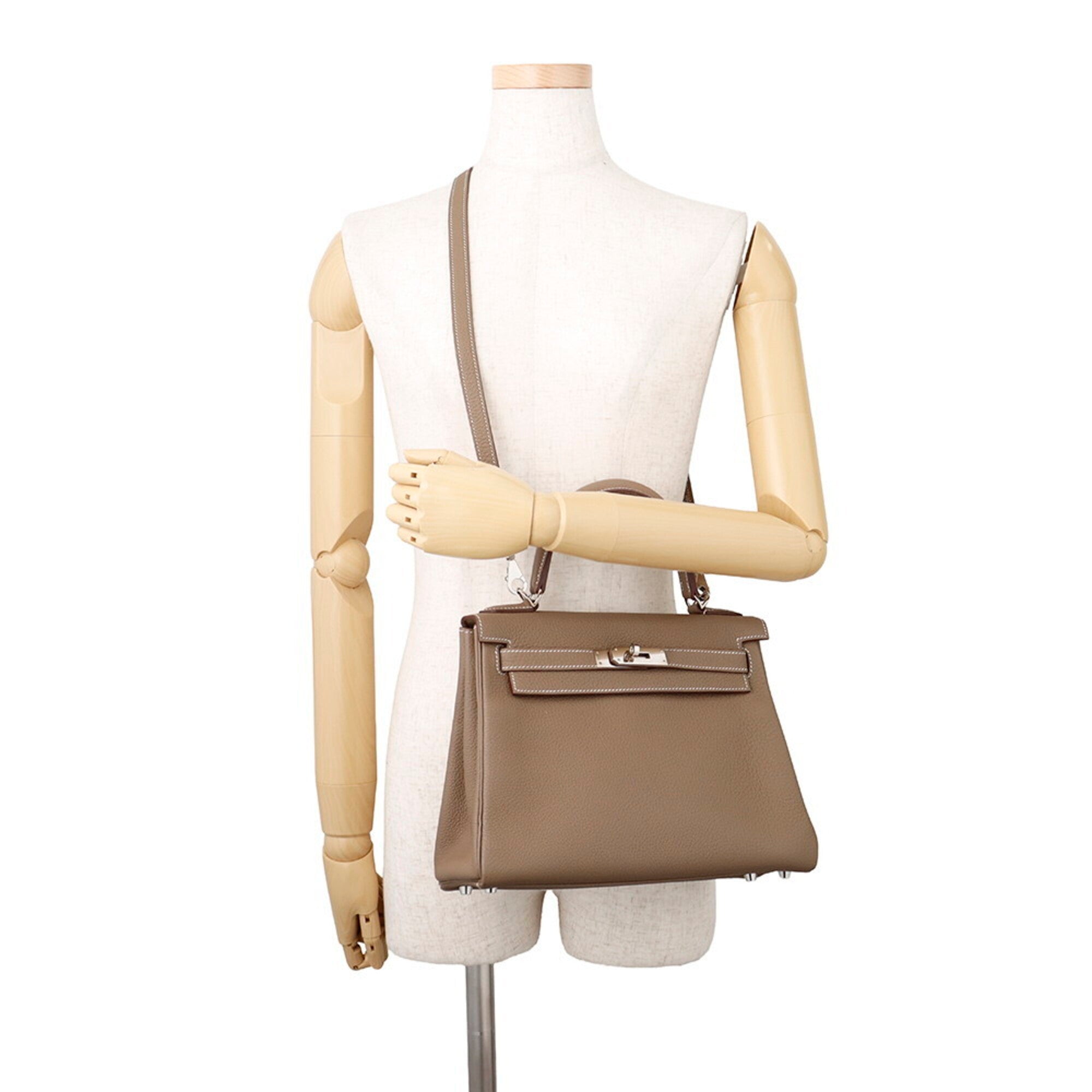 Hermes Kelly 28 Handbag, Inner Stitching, Etoupe Togo Leather, Z Stamp, 2-Way Shoulder Bag. Kelly, Women's Handbag. HERMES — Like New