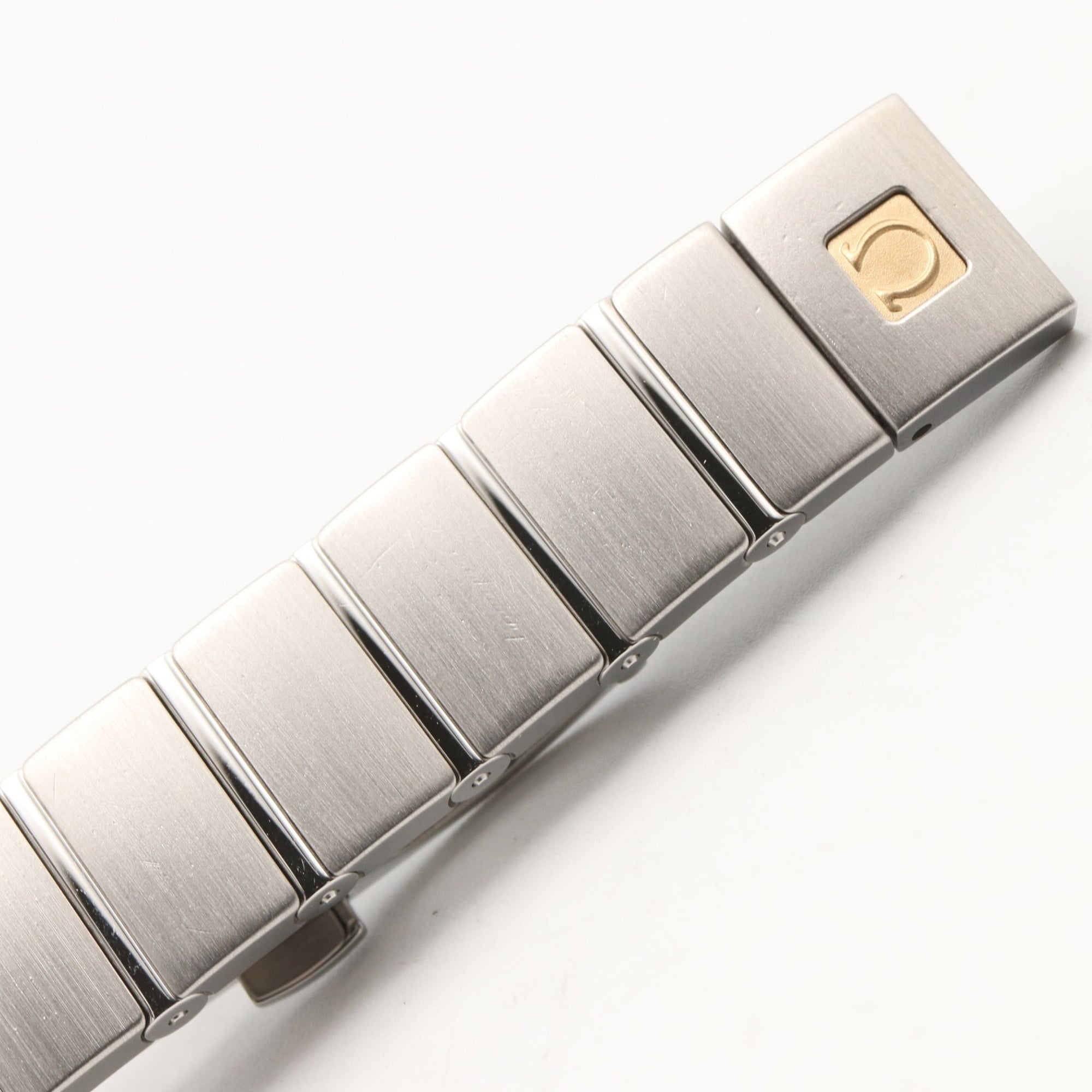 Omega Constellation 12-Diamond Watch, 18K Yellow Gold Stainless Steel, Diamond, Ladies', White/White Mother-of-Pearl, 123.20.24.60.55.006 — Very Good
