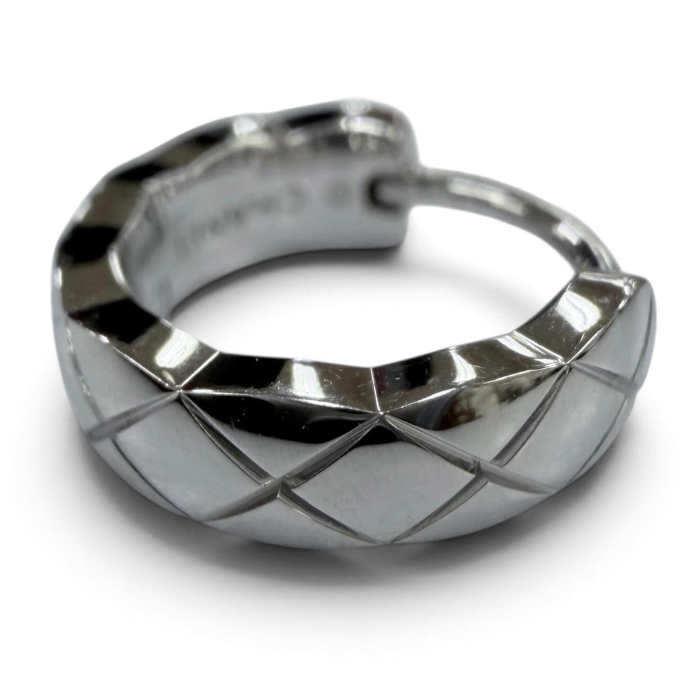 CHANEL J12687 Coco Crush Collection Single Mini Hoop Earrings AU750 (WG) White Gold, Weight 1.72g, Women's — Like New