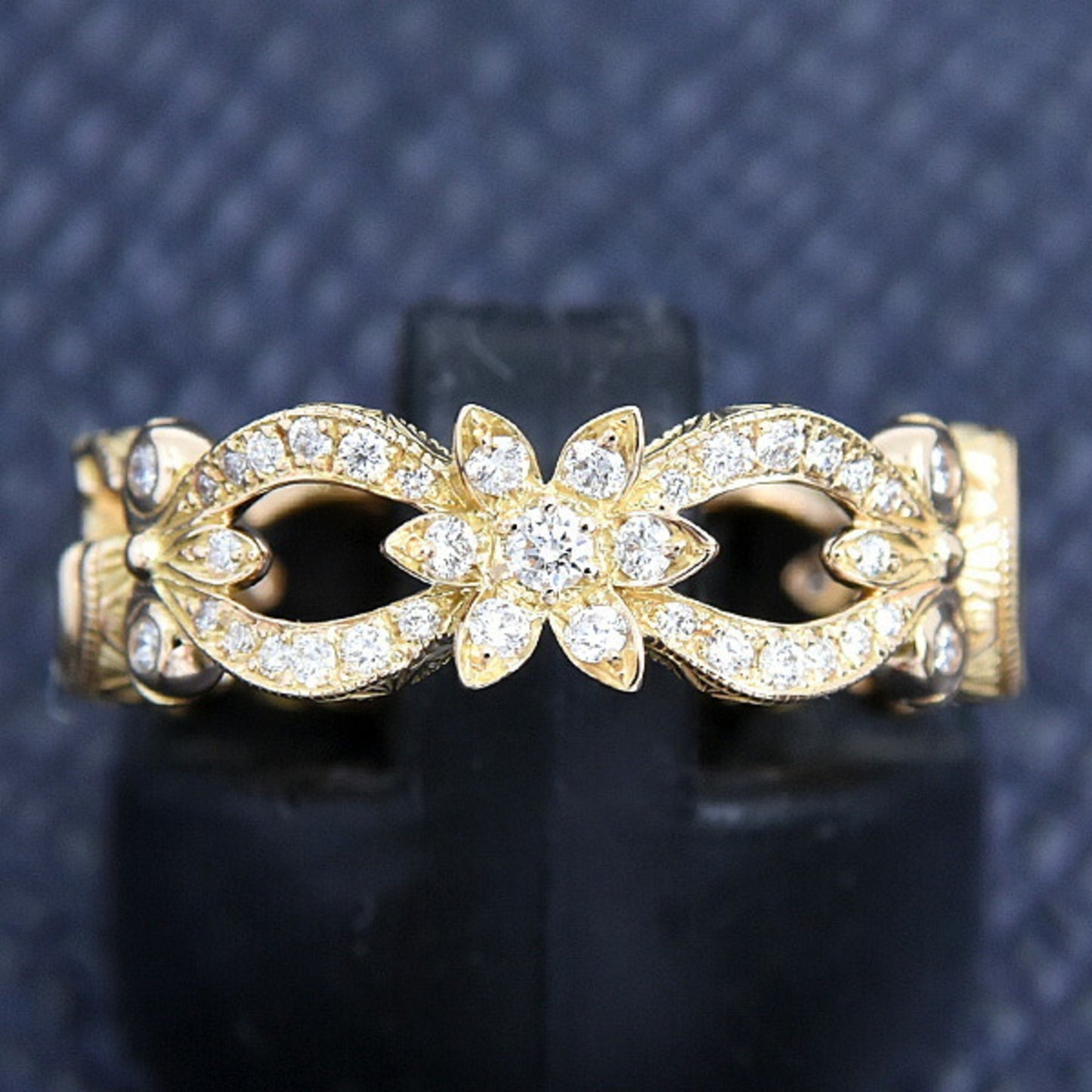 Gucci Flora Diamond Ring for Women in Yellow Gold 750YG
