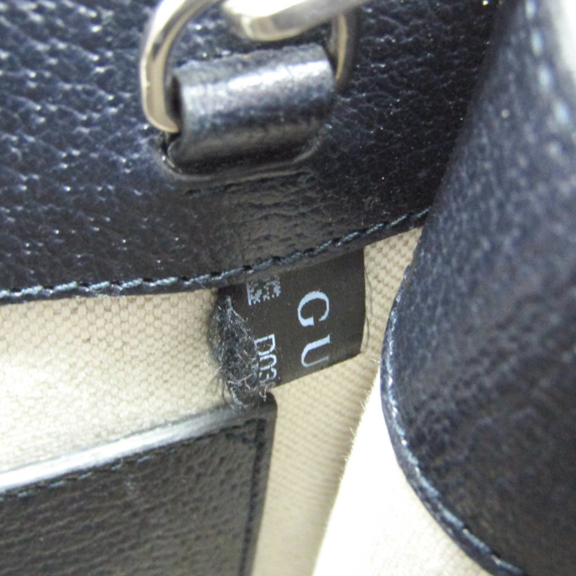 Gucci Interlocking G 671623 Women's Leather,GG Supreme Handbag,Shoulder Bag Beige,Navy — Like New