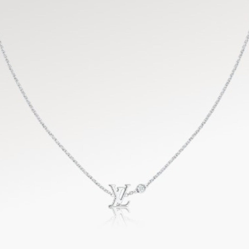 LOUIS VUITTON Pendantiff Ideal Blossom LV White Gold x Diamond 750WG Q93653 Silver Necklace — Like New