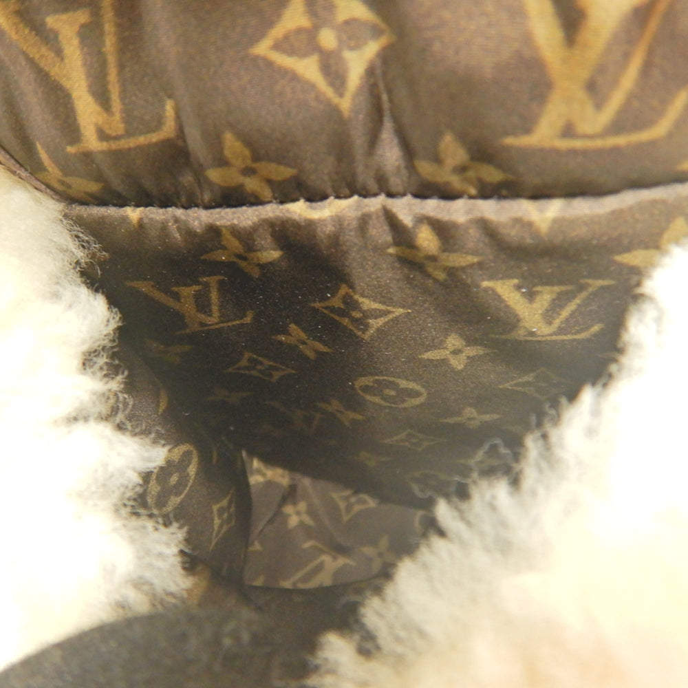 LOUIS VUITTON Monogram Shearling LV SKI Backpack 2024 Collection M23384 Cream Women's 254212 — Like New