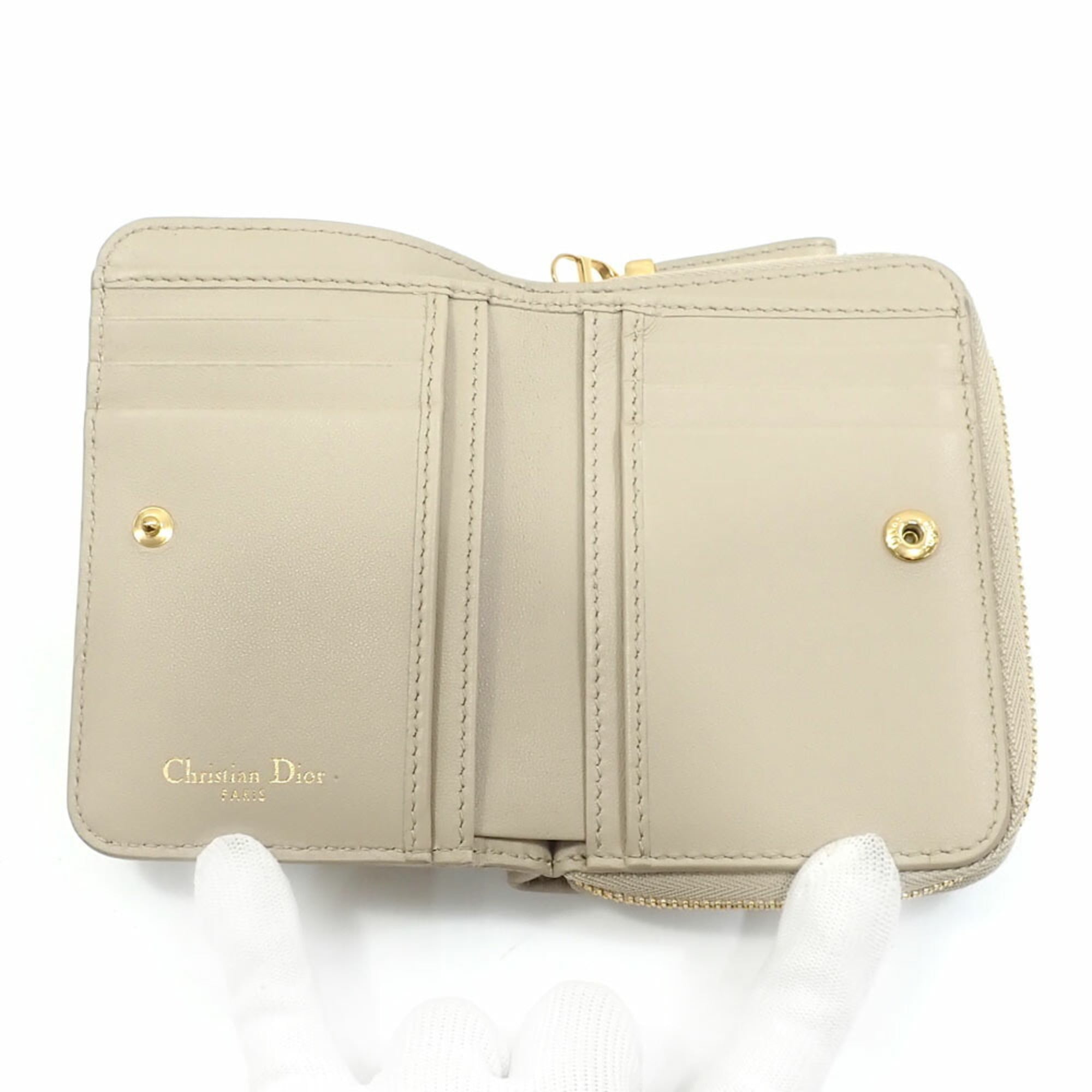Christian Dior Caro Scarlett Women's Bifold Wallet in Beige Calfskin Leather (S5032UWHC-M116)