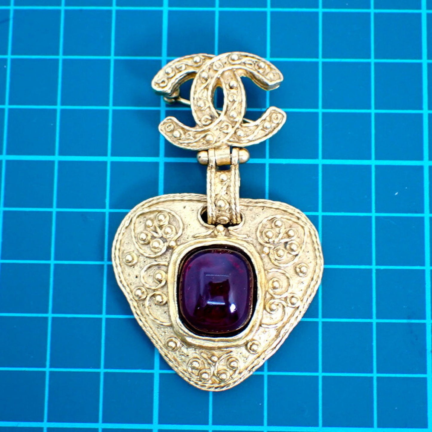 CHANEL colored stone brooch