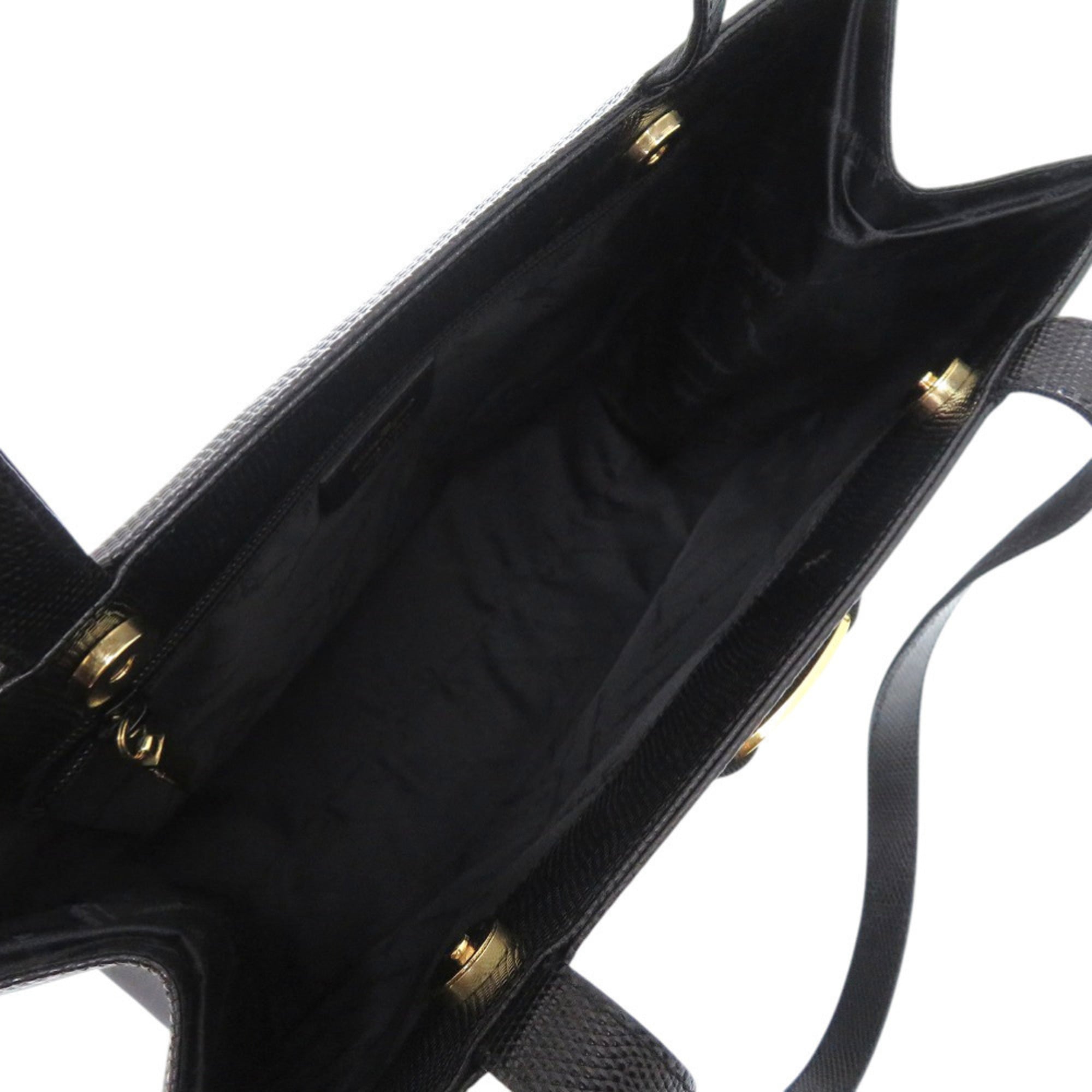 Excellent condition Salvatore Ferragamo Vara Ribbon AU 21 2530 tote bag in black leather with gold hardware. 1237