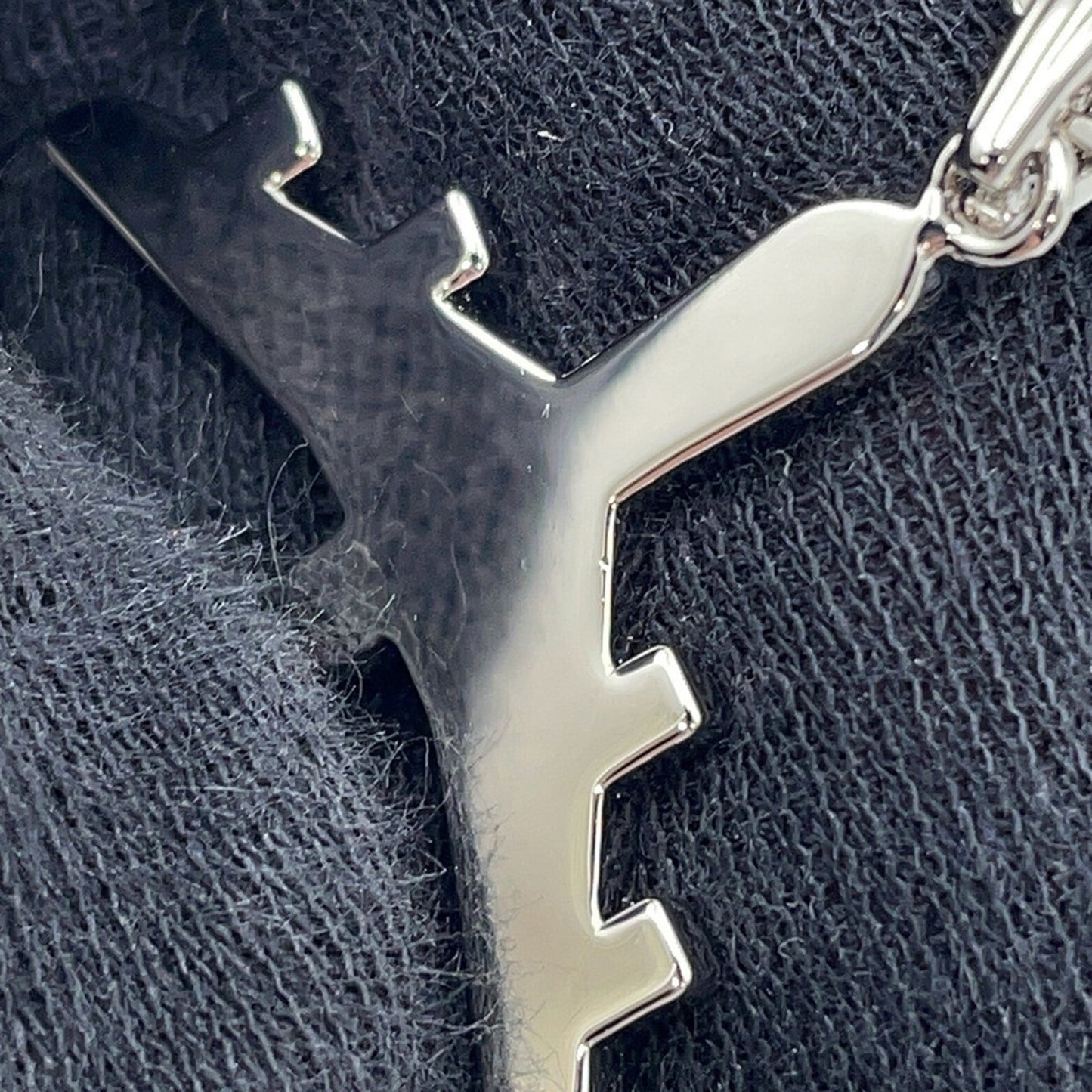 Louis Vuitton Necklace Pendant LV Plain MP3157 LOUIS VUITTON