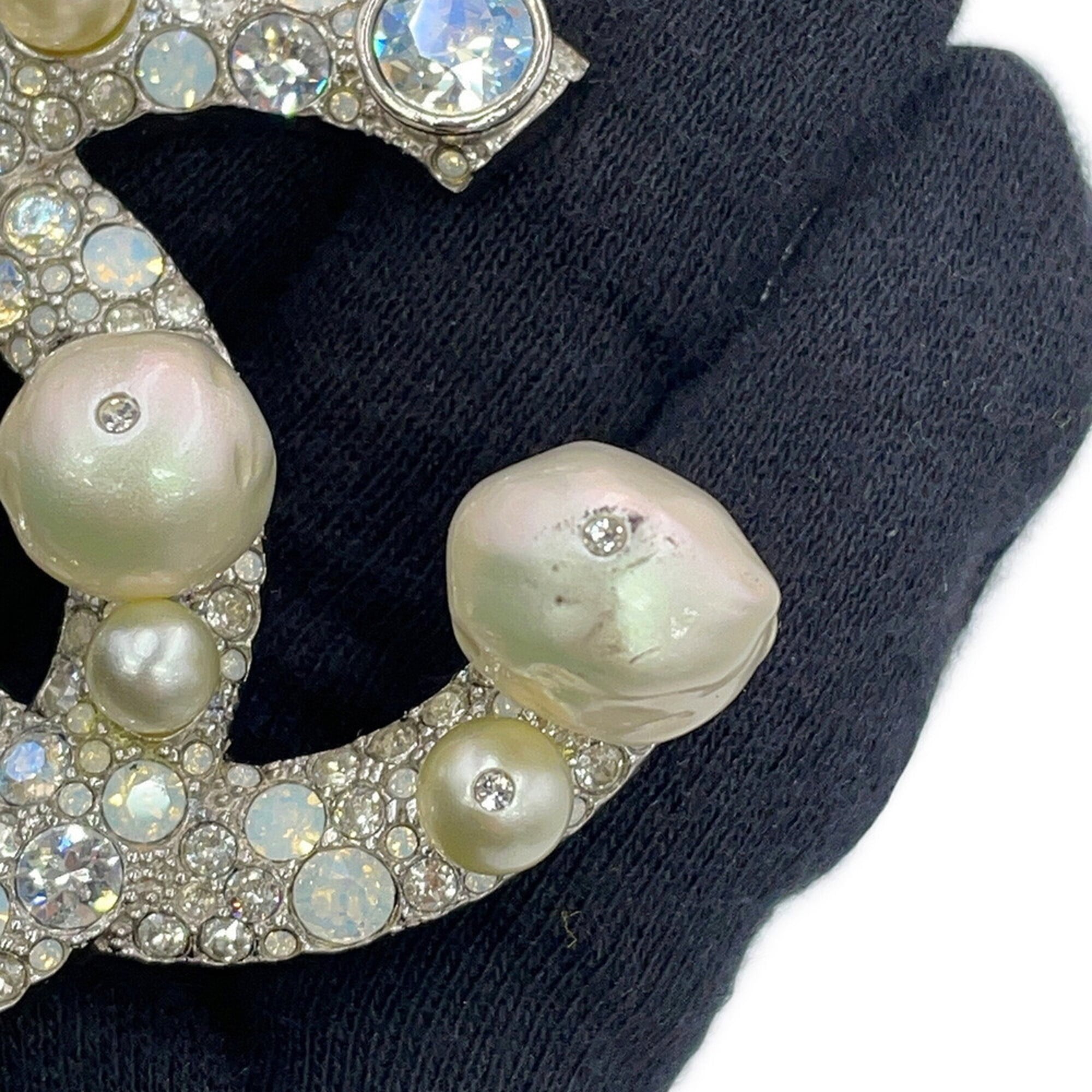 Chanel Brooch, Coco Mark Rhinestone, Faux Pearl, Metal, B17K A96841 CHANEL Brooch BROACH — Like New