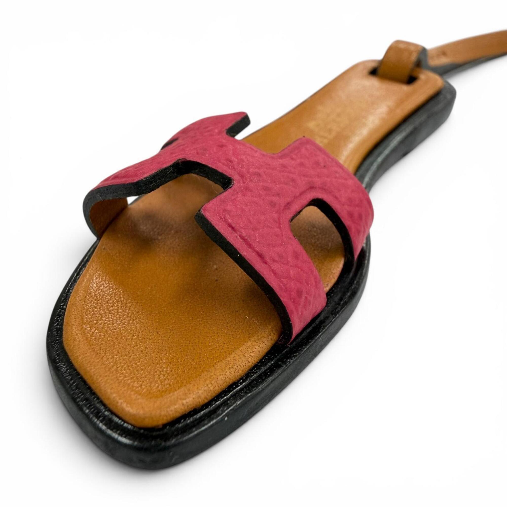 HERMES Oran Nano Charm, Veau Epsom Leather, Butler, Natural Sable, Black/Framboise, Bag Made in France, Women's — Like New