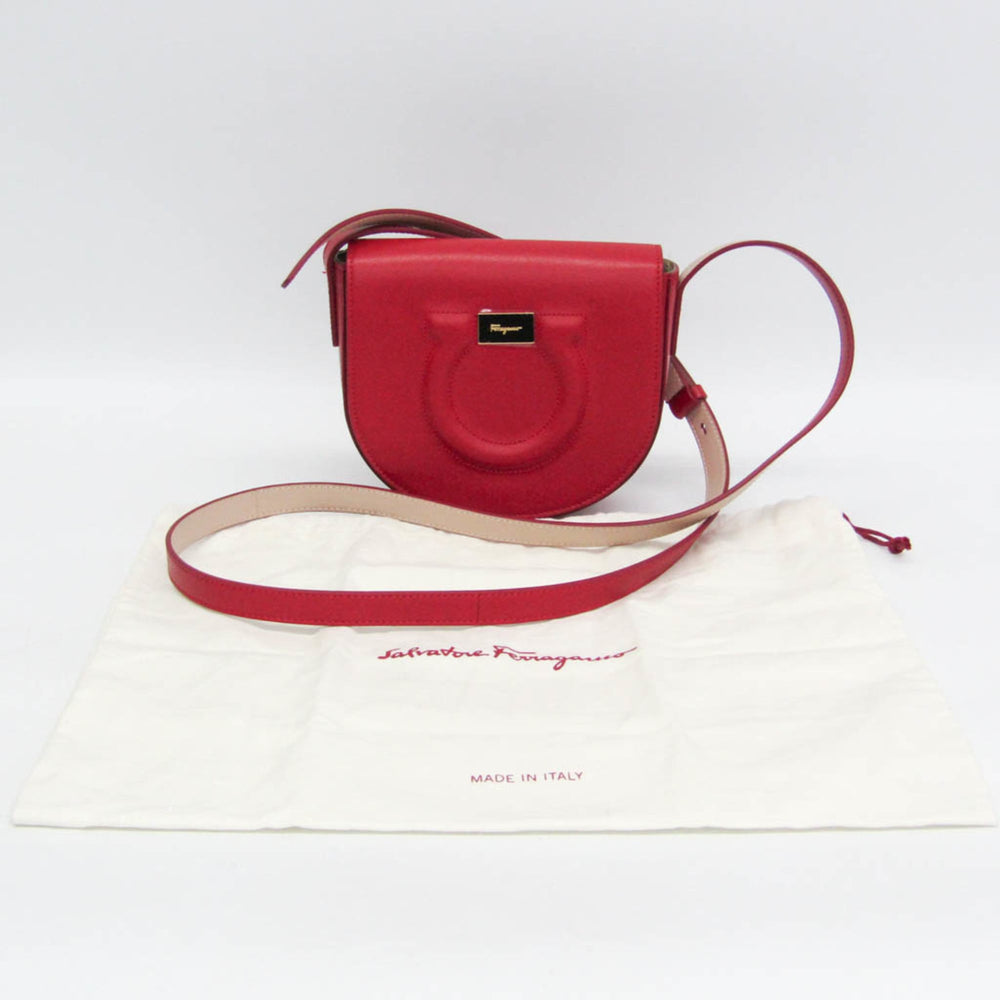 Salvatore Ferragamo Gancini AU-22 D522 Women's Leather Shoulder Bag Red Color — Like New