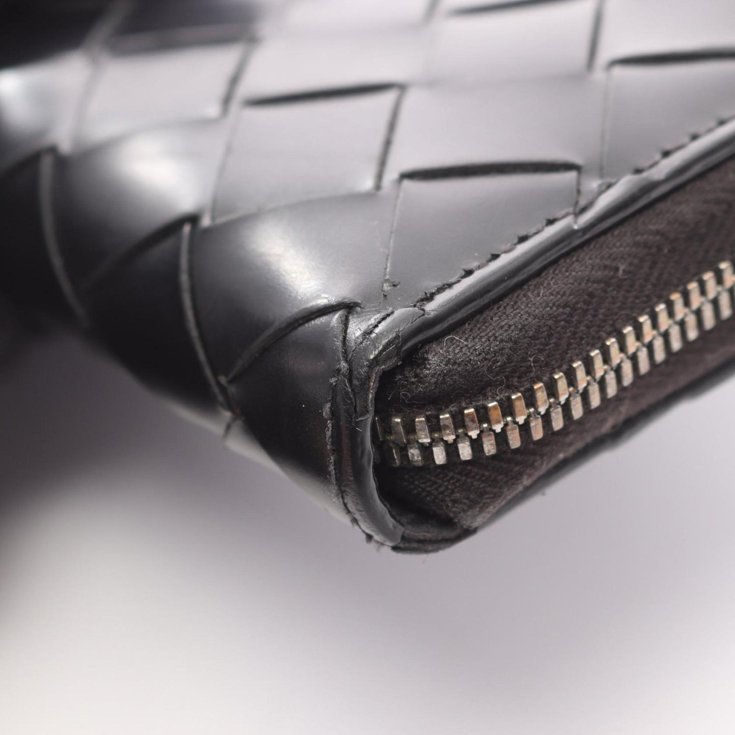 Bottega Veneta Intrecciato round long wallet, leather, men's and women's, black