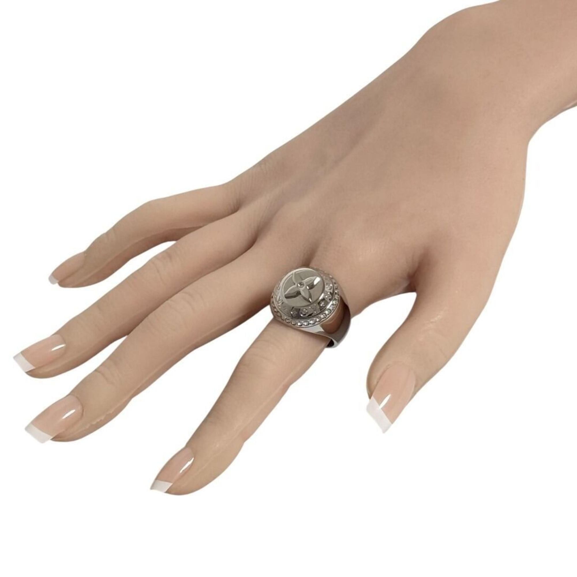 Louis Vuitton Men's Signet Ring, Size 21, Rotating Ring — New - Store Return