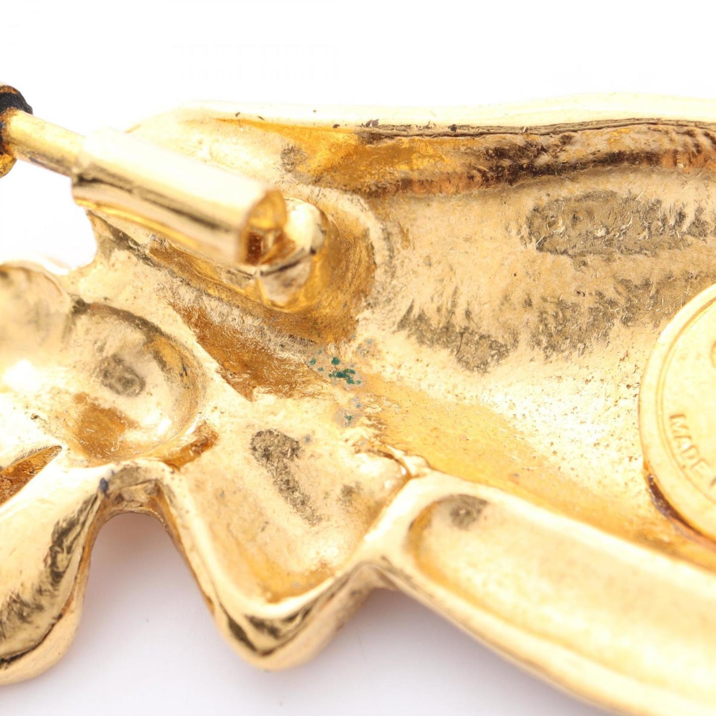 CHANEL beret motif brooch, gold-plated, for women.