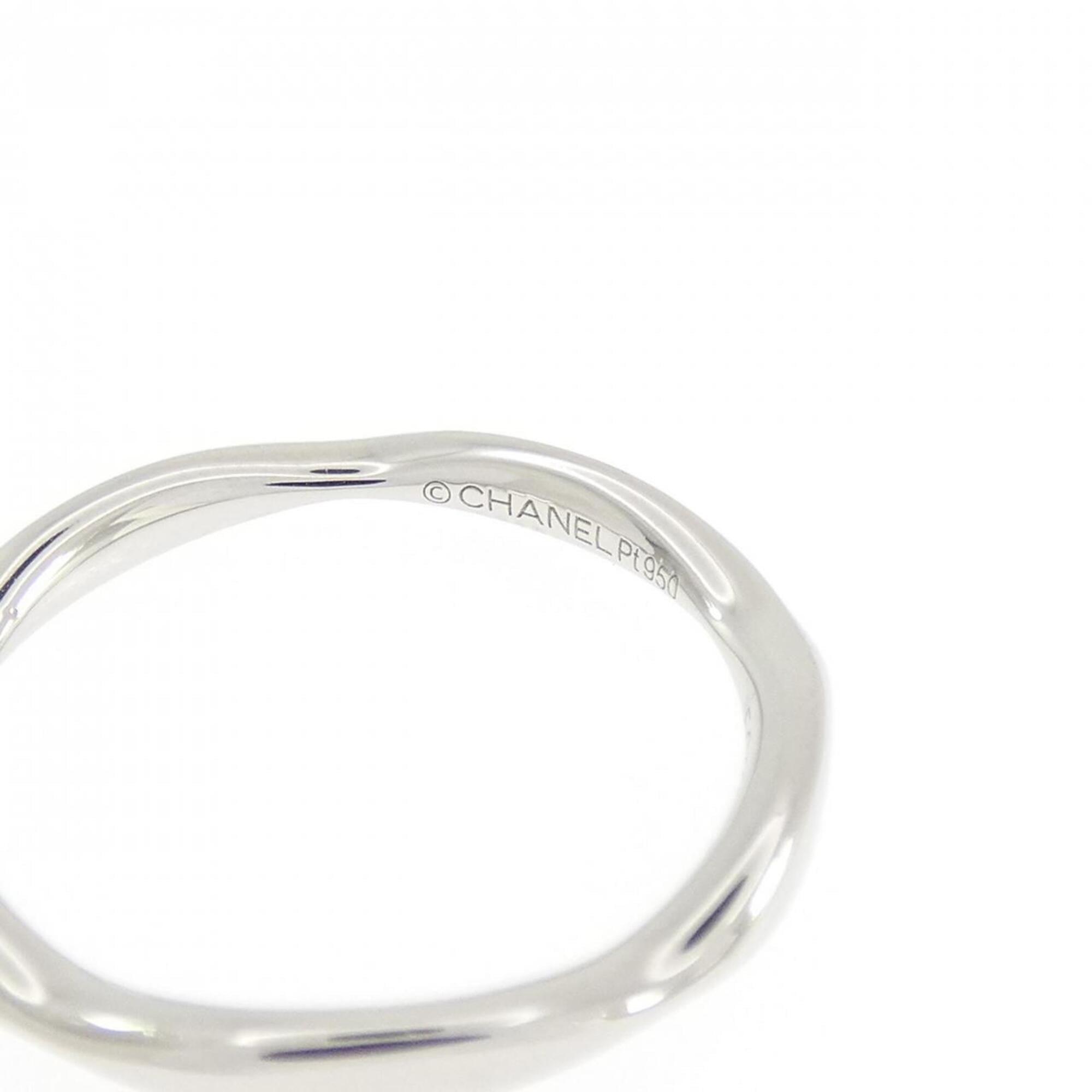 Chanel Camellia Ring — Like New