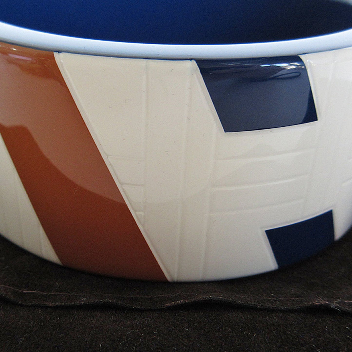 Hermes Hermès bangle bracelet in lacquered wood, dark blue, off-white, and brown. Men's women's sizes s0673g.