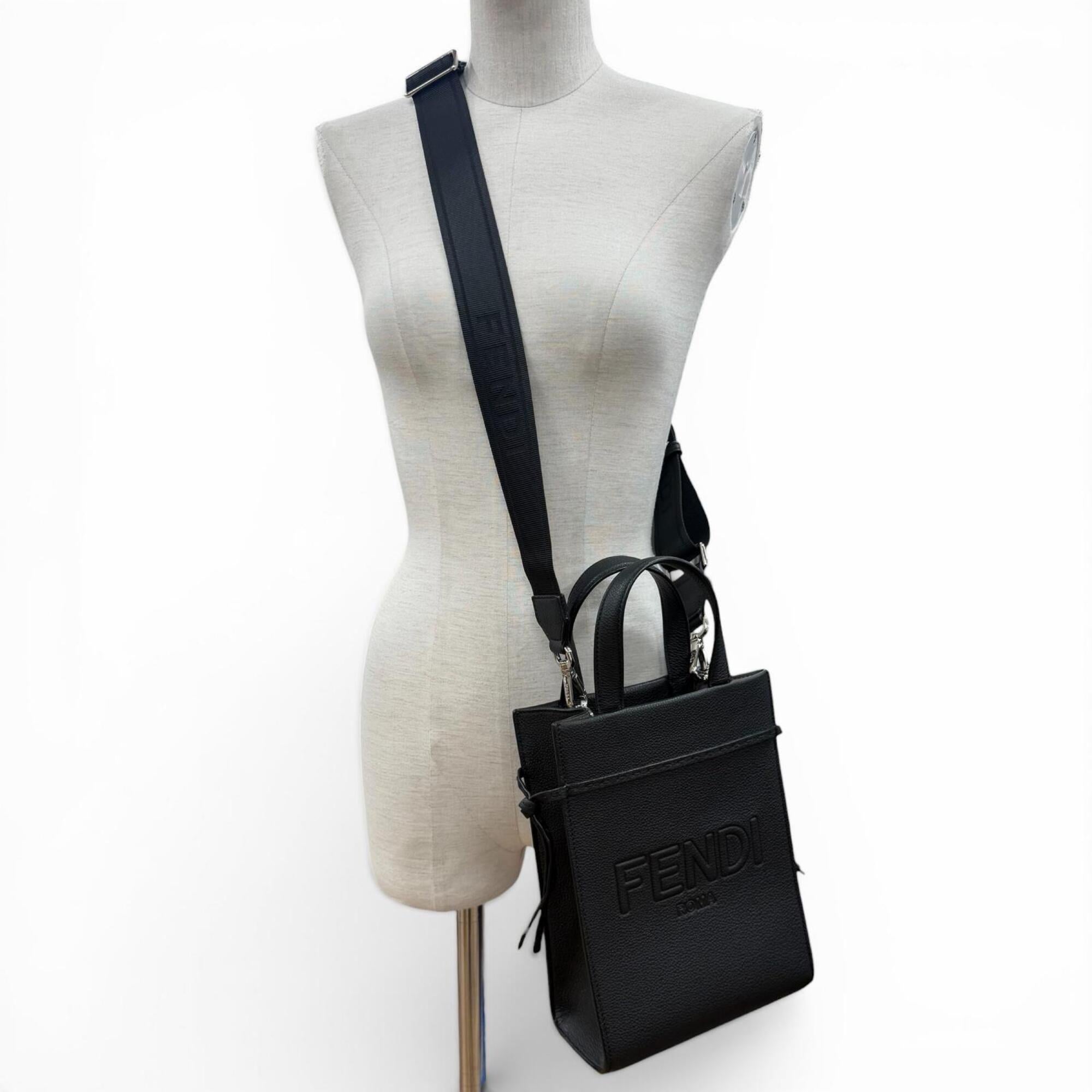 FENDI 7VA584 Leather Go-to Shopper Small 2-Way Handbag/Shoulder Bag, Black, Made in Italy, Women's — Like New