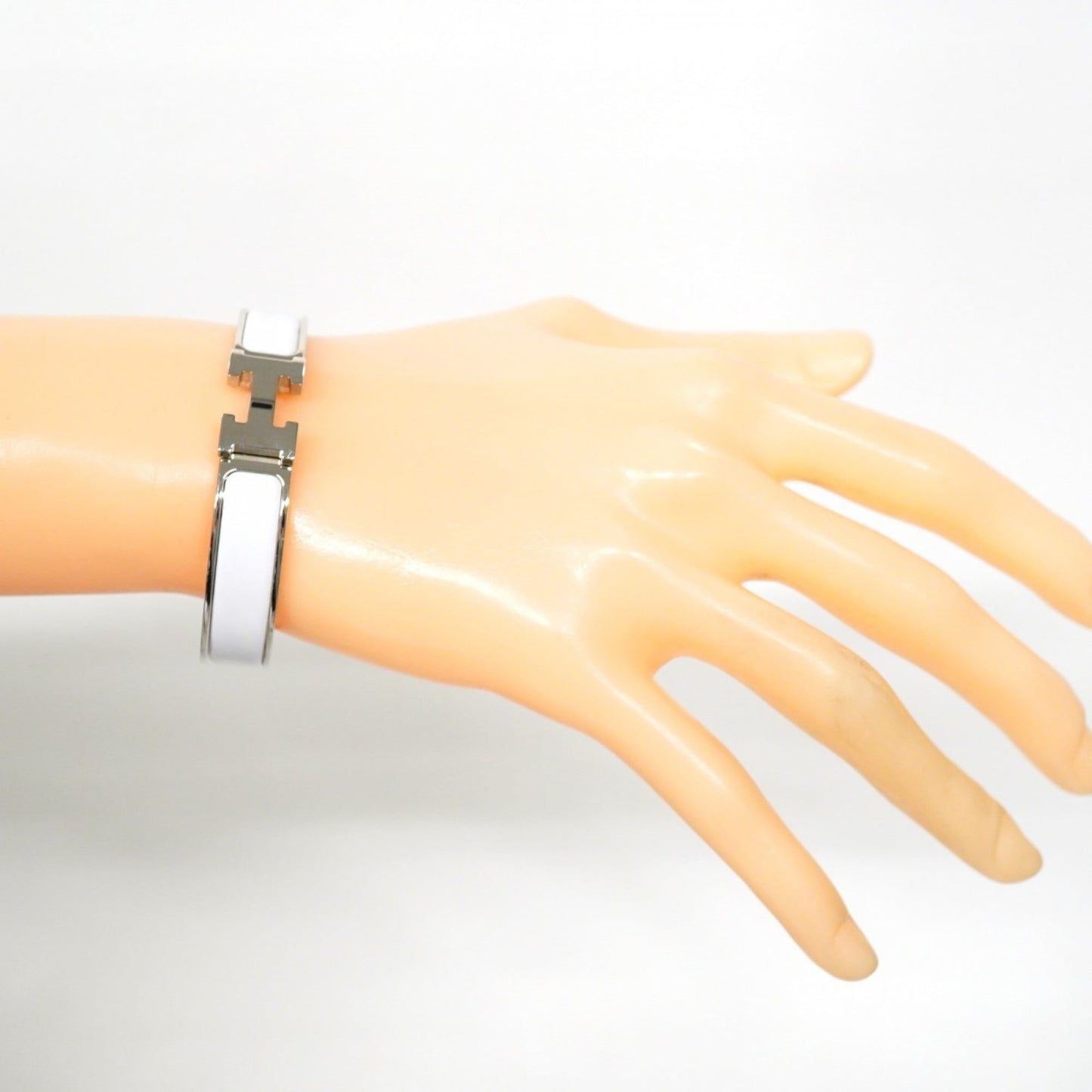 Hermes Click Cluck PM Bangle in Metal and White for Women