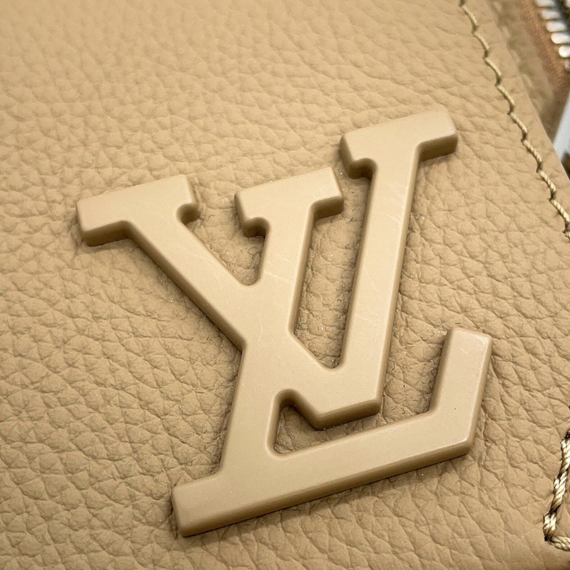 Louis Vuitton Body Bag, Calf Leather, LV Aerogram Pilot Sling Bag M23765, Handbag, LOUIS VUITTON — Like New