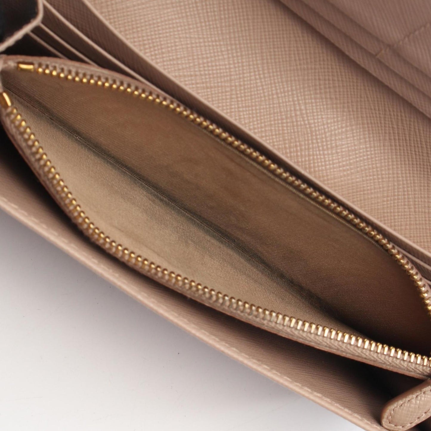 Prada SAFFIANO FIOCCO Bi-fold Long Wallet in Saffiano Leather, Women's, Pink, 1MH132