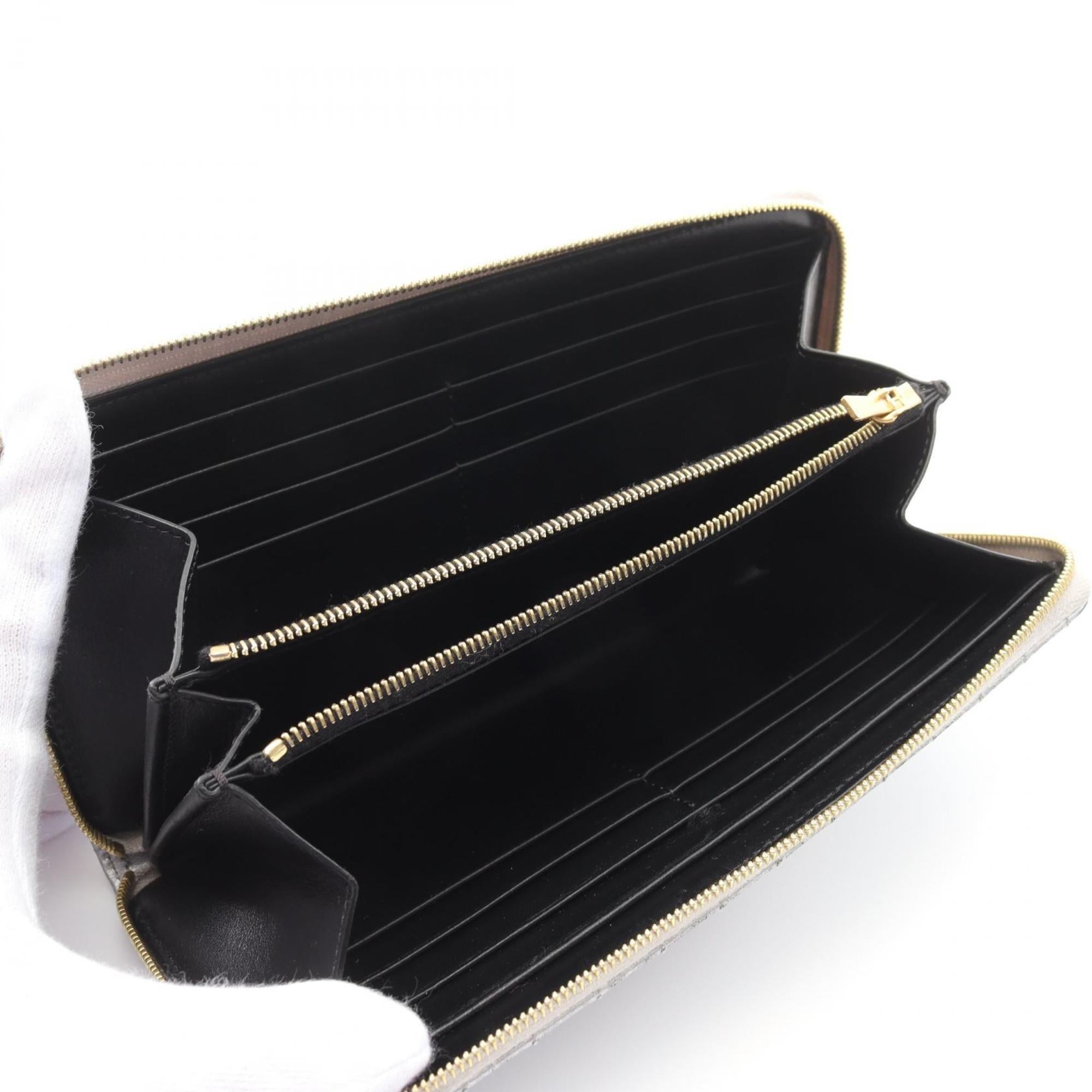 CELINE C Charm Large Zipped Wallet Round Long Leather Women's Silver 10B553