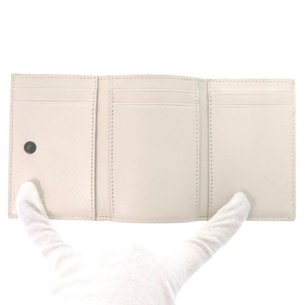 Like new Bottega Veneta Leggero Compact Wallet 515385 in calfskin BIANCO MIST ivory tri-fold wallet 2084 BOTTEGAVENETA