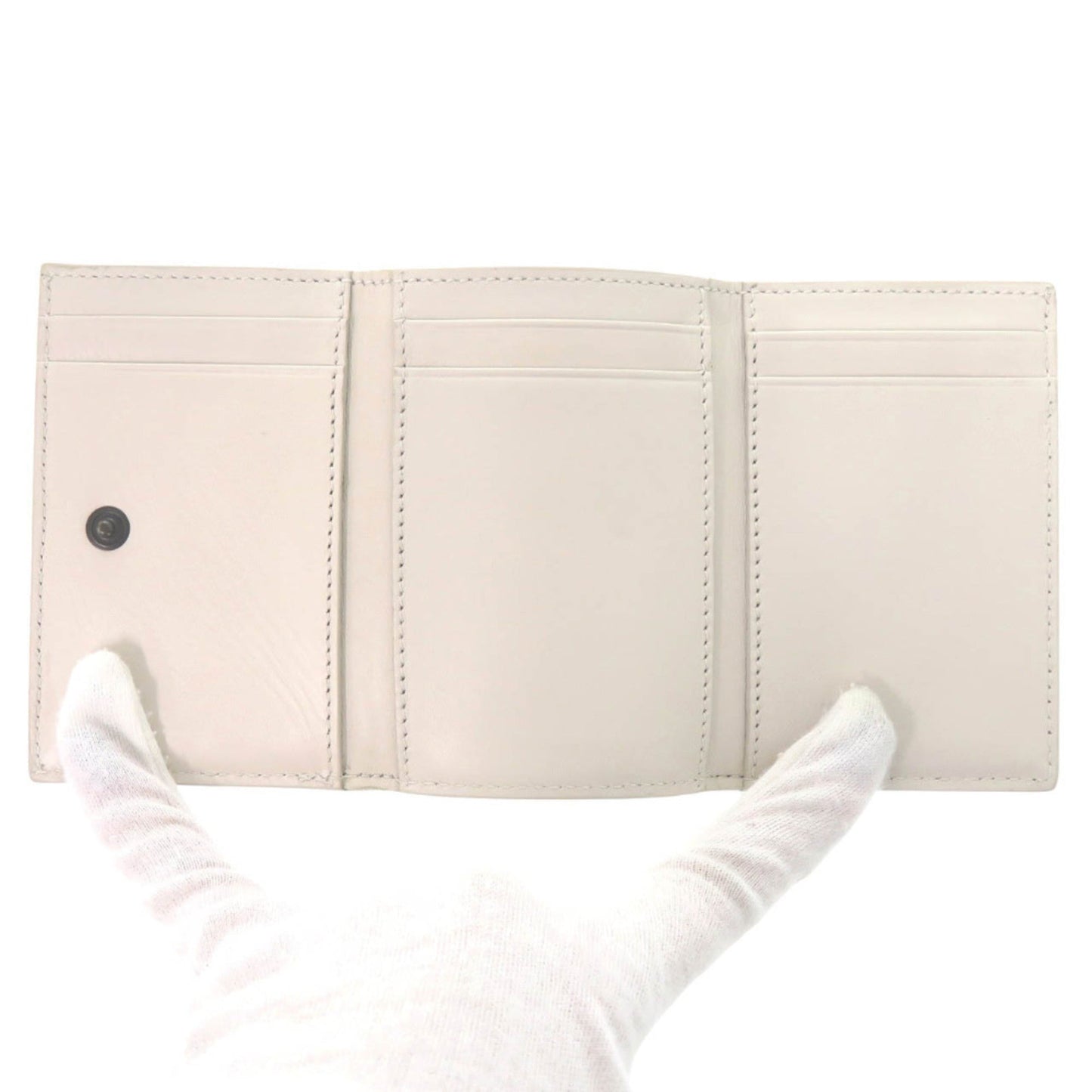 Like new Bottega Veneta Leggero Compact Wallet 515385 in calfskin BIANCO MIST ivory tri-fold wallet 2084 BOTTEGAVENETA