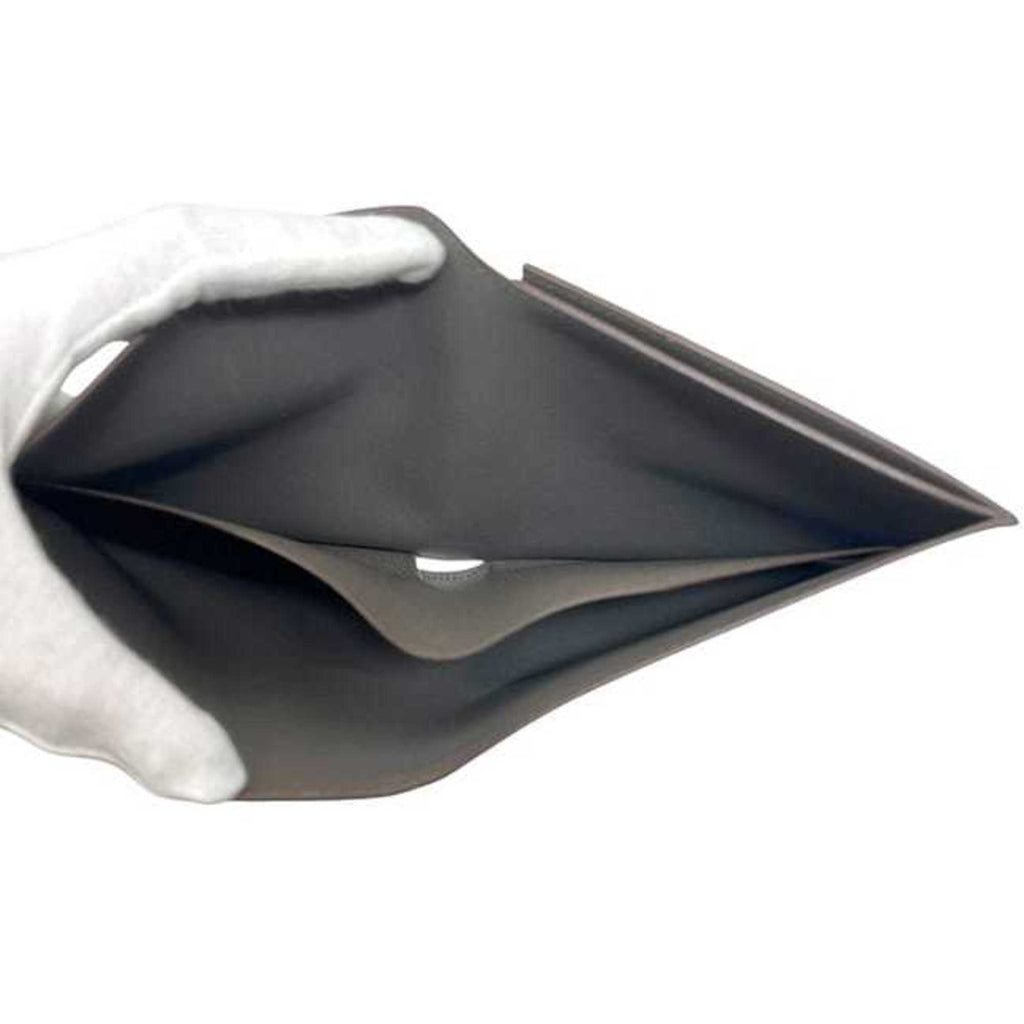 Hermes Hermès MC Fleming bifold wallet (f-24632) in greige leather with Epson Tourtiere logo and T-stamp. This genuine grained is available gray beige. Suitable for both men women.