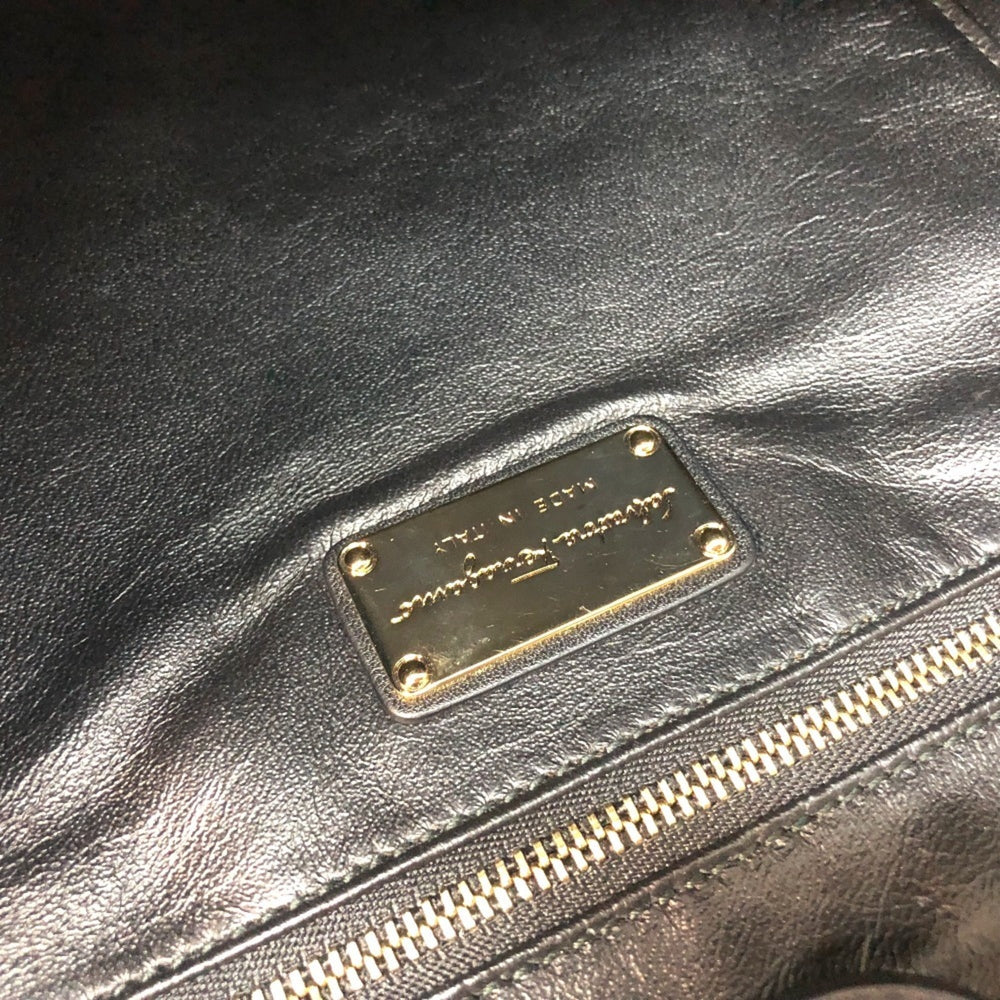 Salvatore Ferragamo Gancini Shoulder Bag Handbag Leather Women's Black — New - Store Return