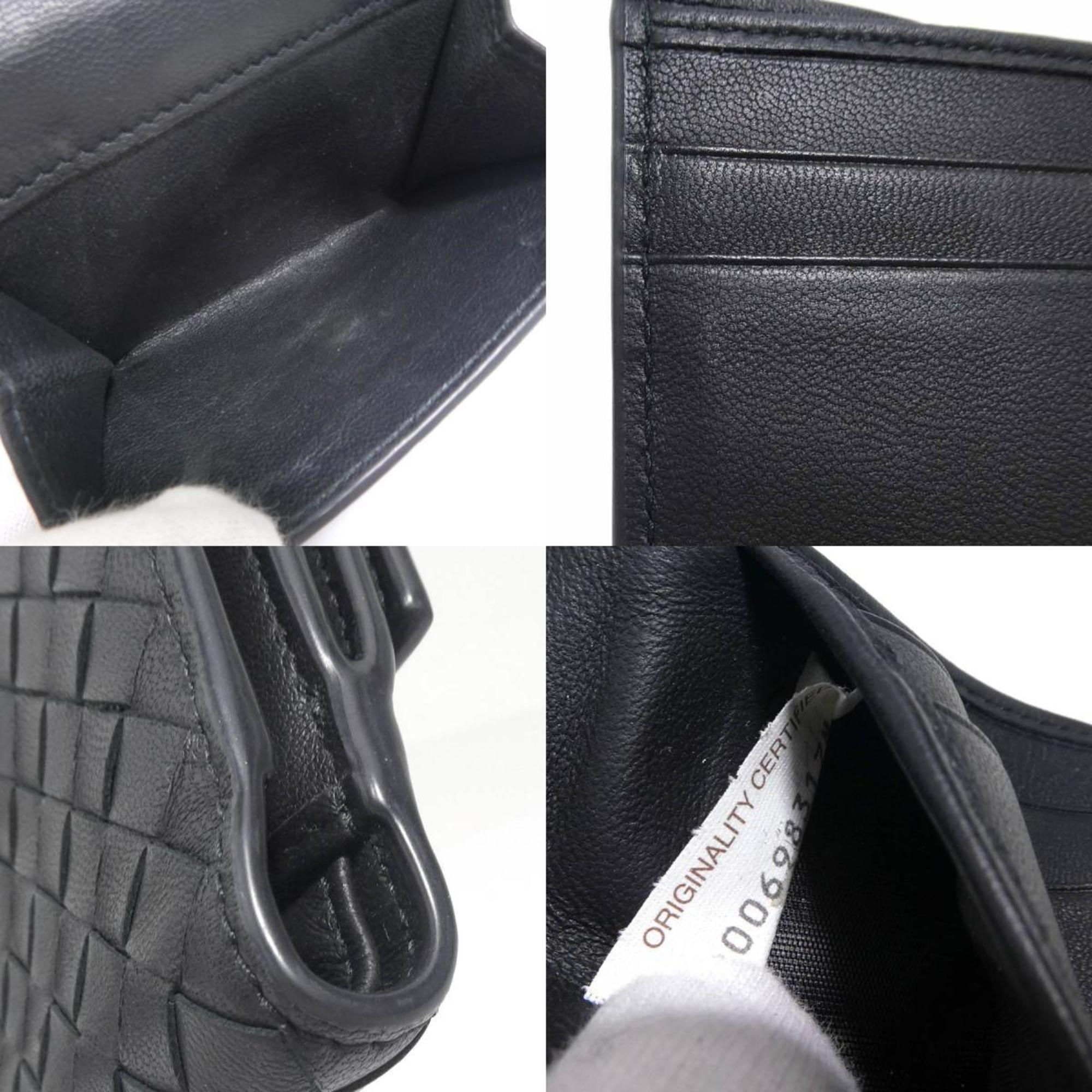 Bottega Veneta bi-fold wallet in black intrecciato leather, unisex, h31856g