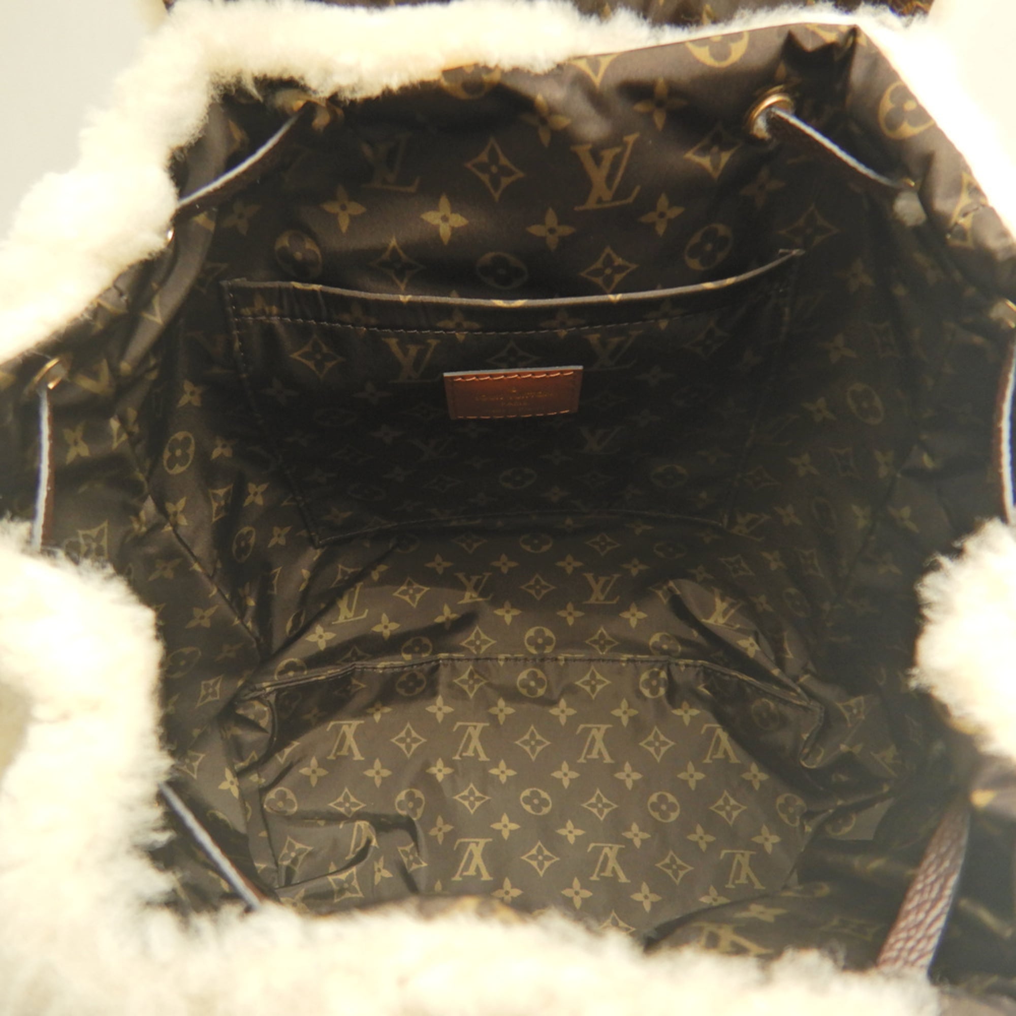 LOUIS VUITTON Monogram Shearling LV SKI Backpack 2024 Collection M23384 Cream Women's 254212 — Like New