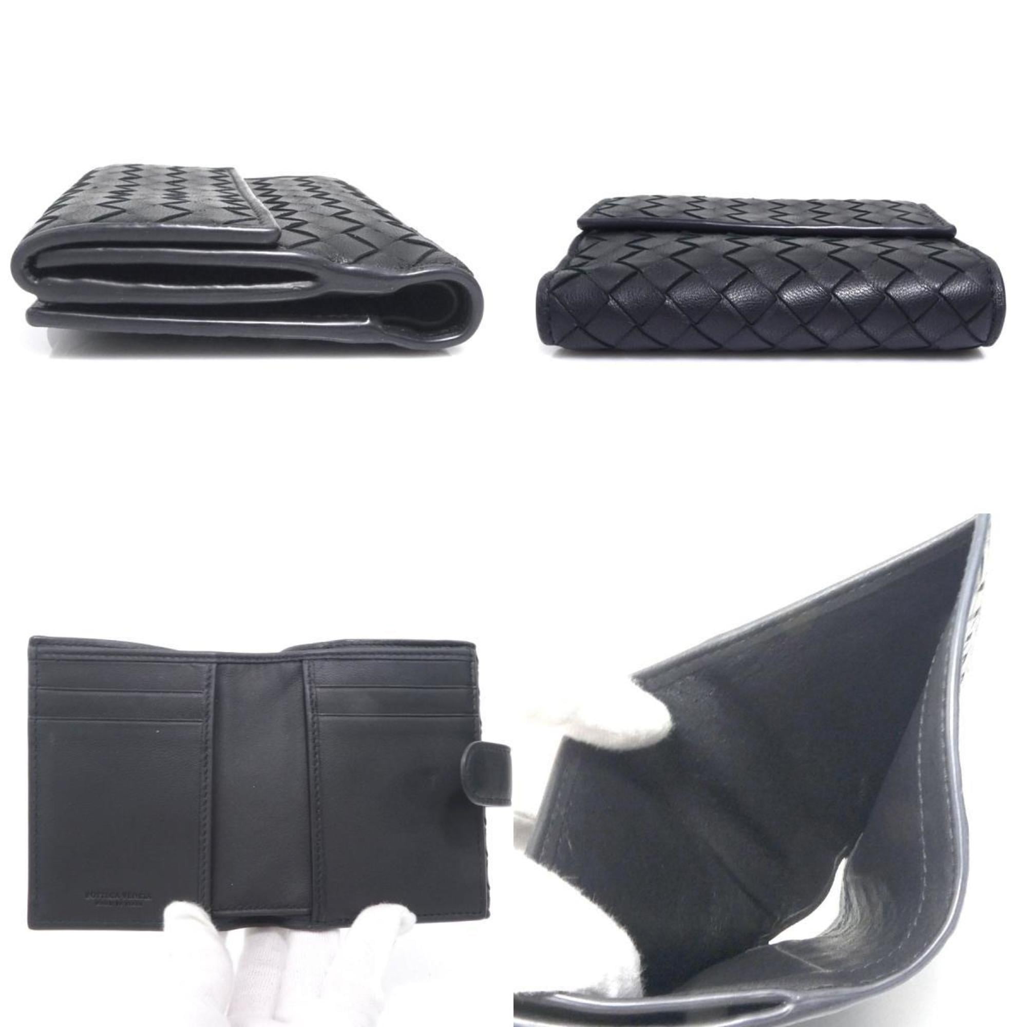 Bottega Veneta bi-fold wallet in black intrecciato leather, unisex, h31856g