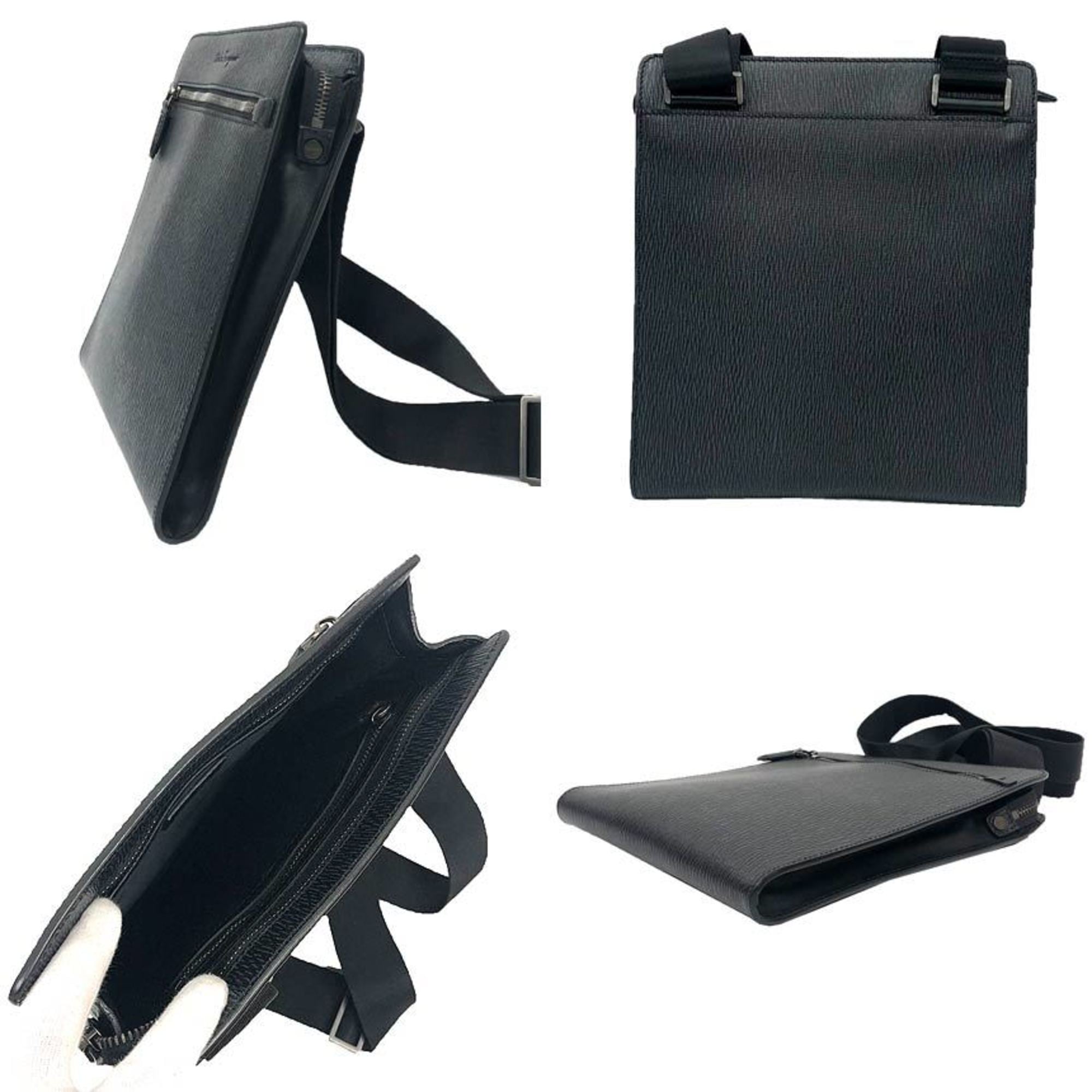 Salvatore Ferragamo Men's Leather Shoulder Bag in Black