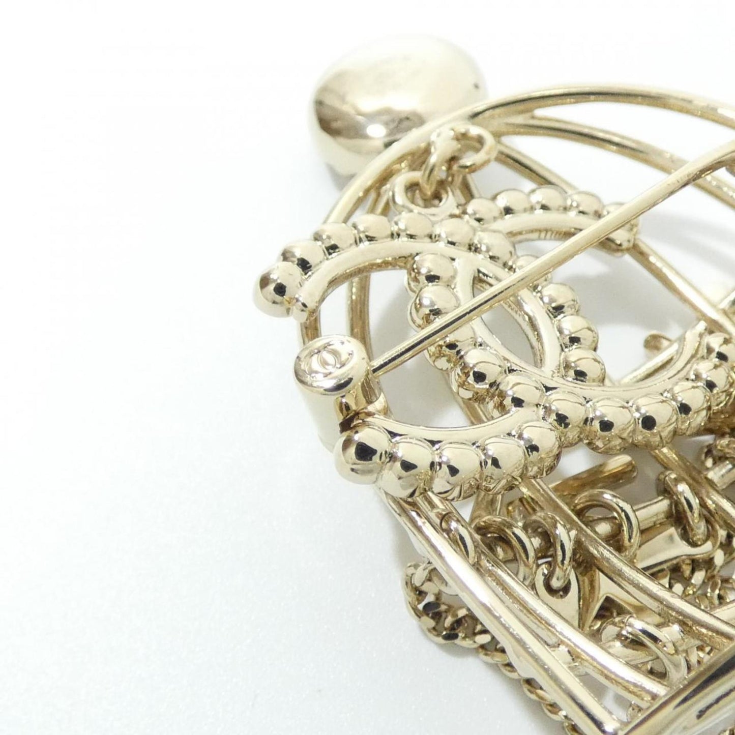 Chanel AB4880 Brooch