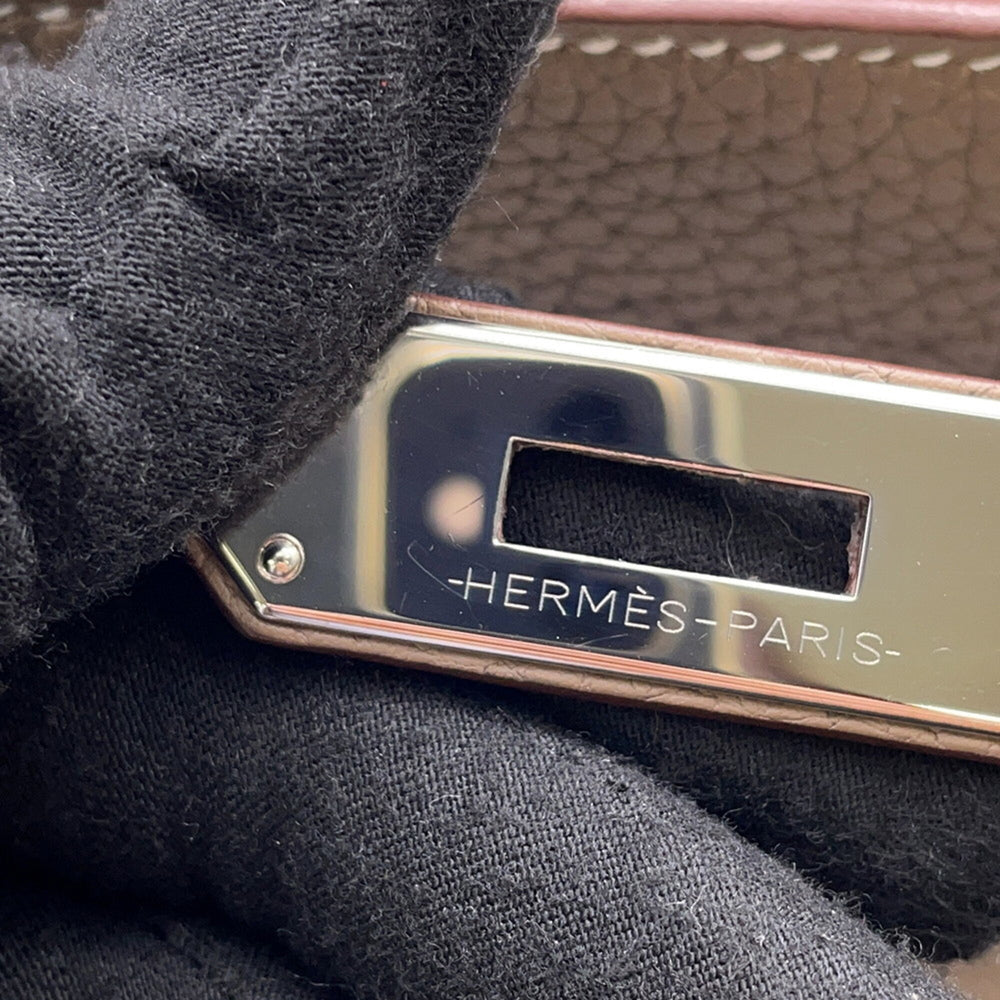 Hermes Kelly 28 Handbag, Inner Stitching, Etoupe Togo Leather, Z Stamp, 2-Way Shoulder Bag. Kelly, Women's Handbag. HERMES — Like New