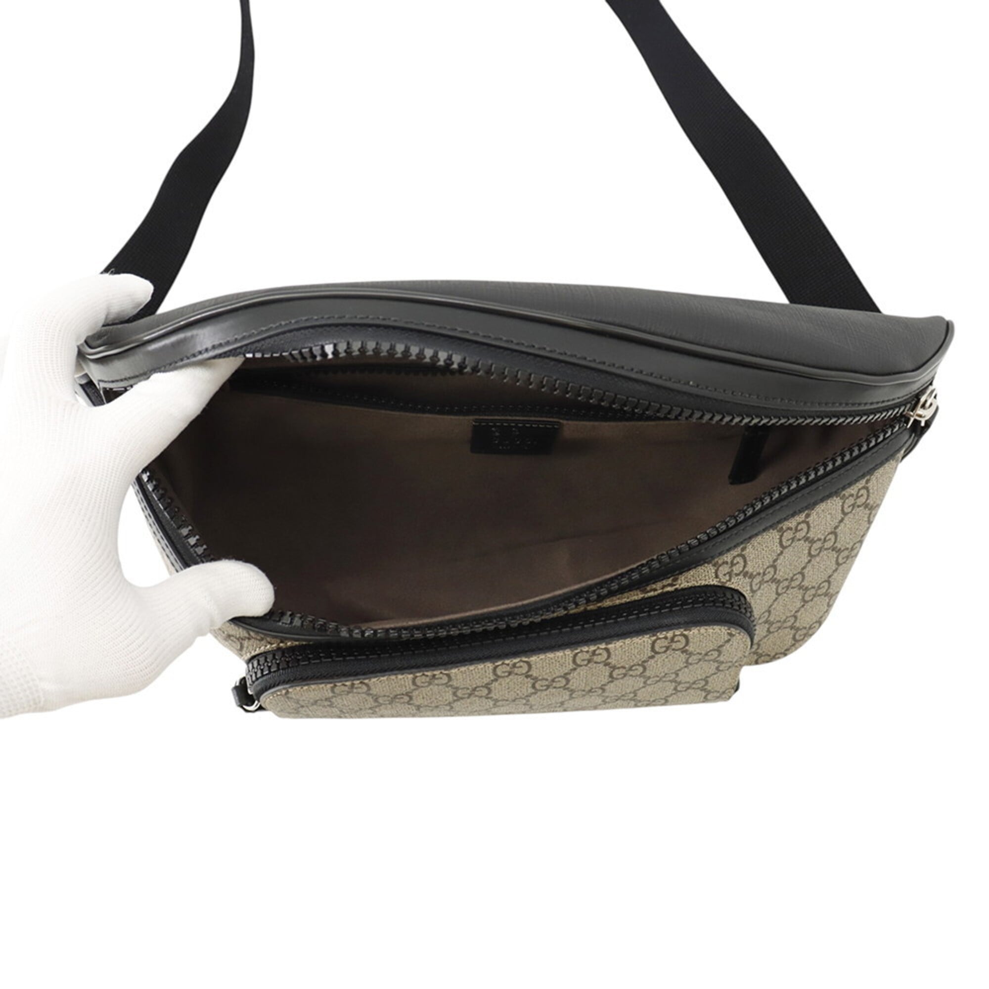 Gucci GG Supreme Belt Bag 779843 GUCCI Waist Black Handbag — Like New