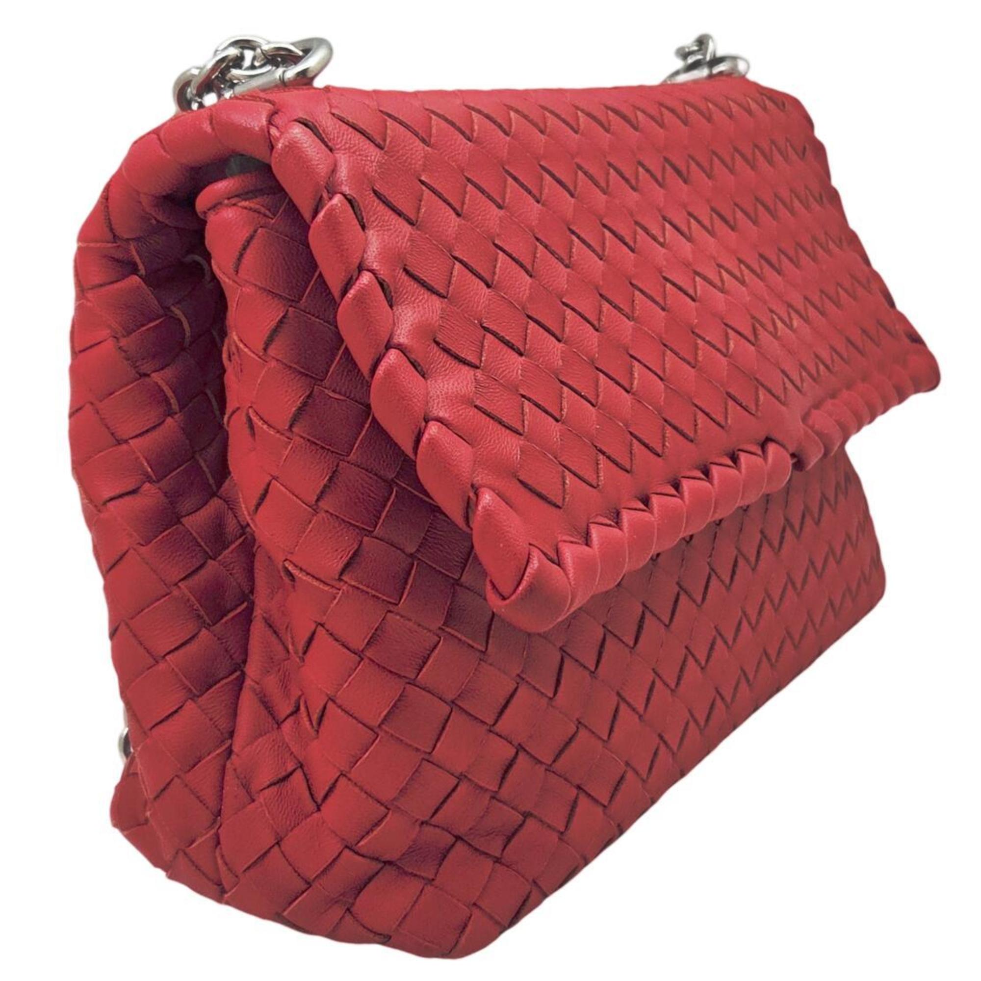BOTTEGA VENETA Olympia Intrecciato Chain Shoulder Bag in Red Lambskin for Men and Women