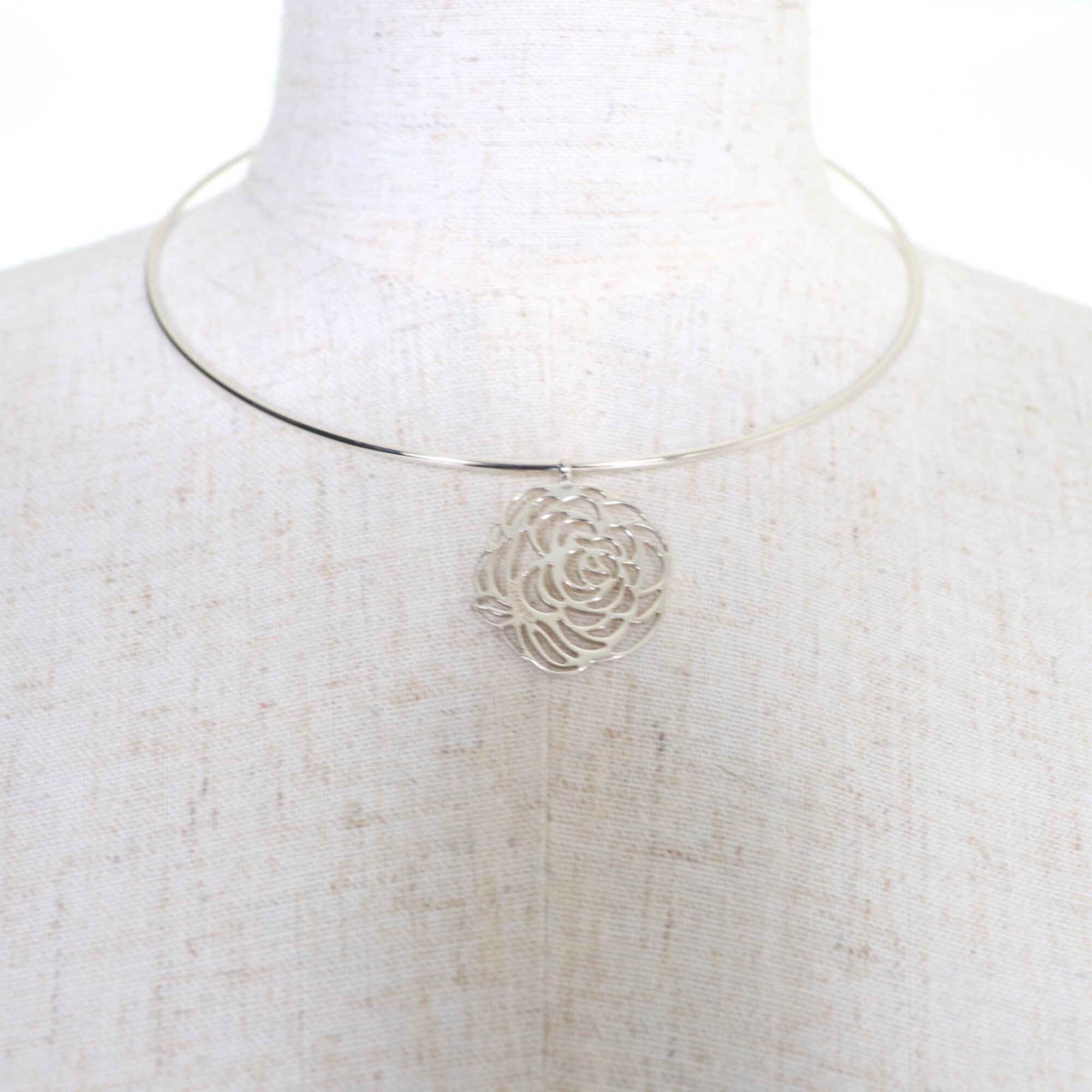 CHANEL 925 Camellia Logo Choker Necklace, Silver, Weight 14.0g, Women's Accessory — Like New