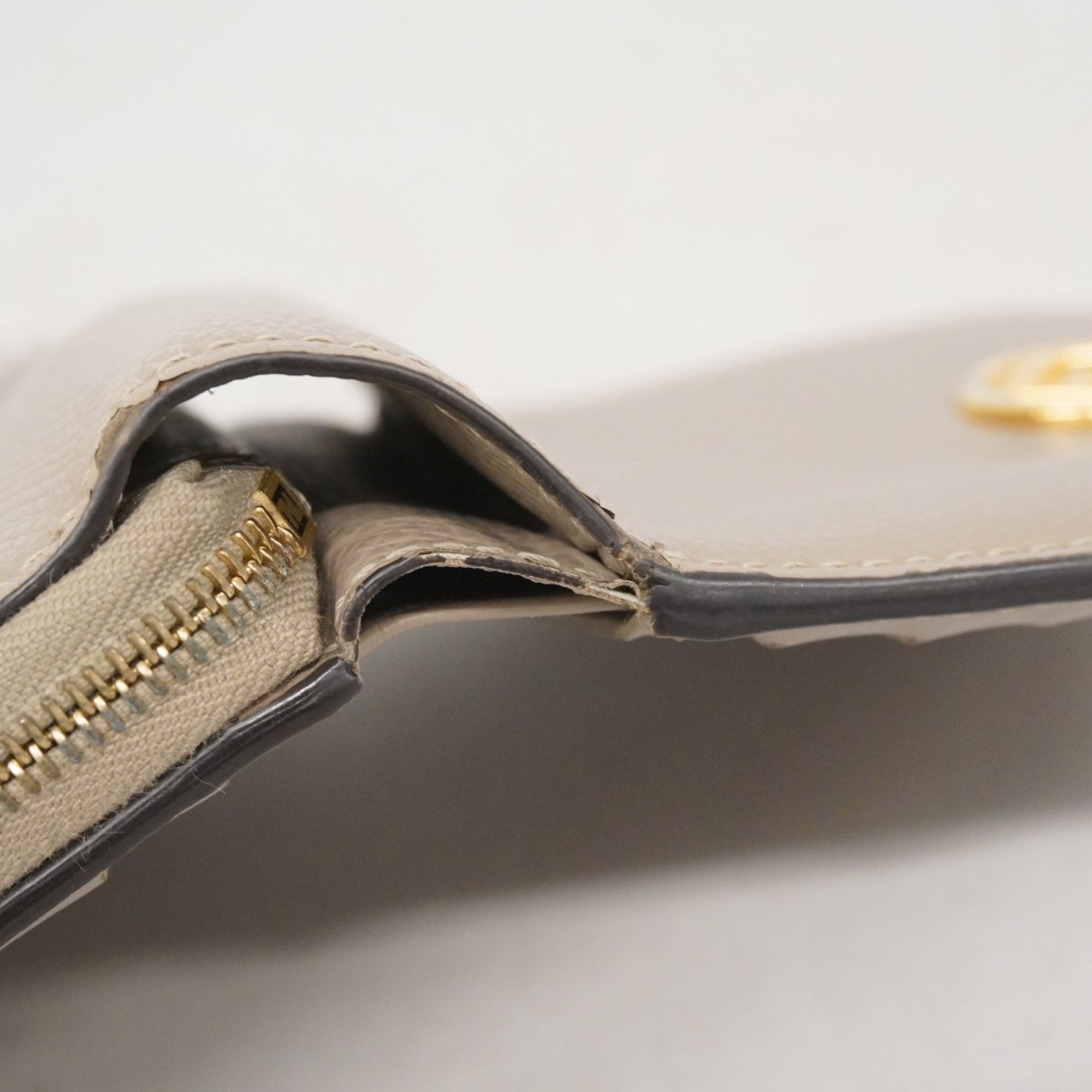 Fendi beige leather wallet for women